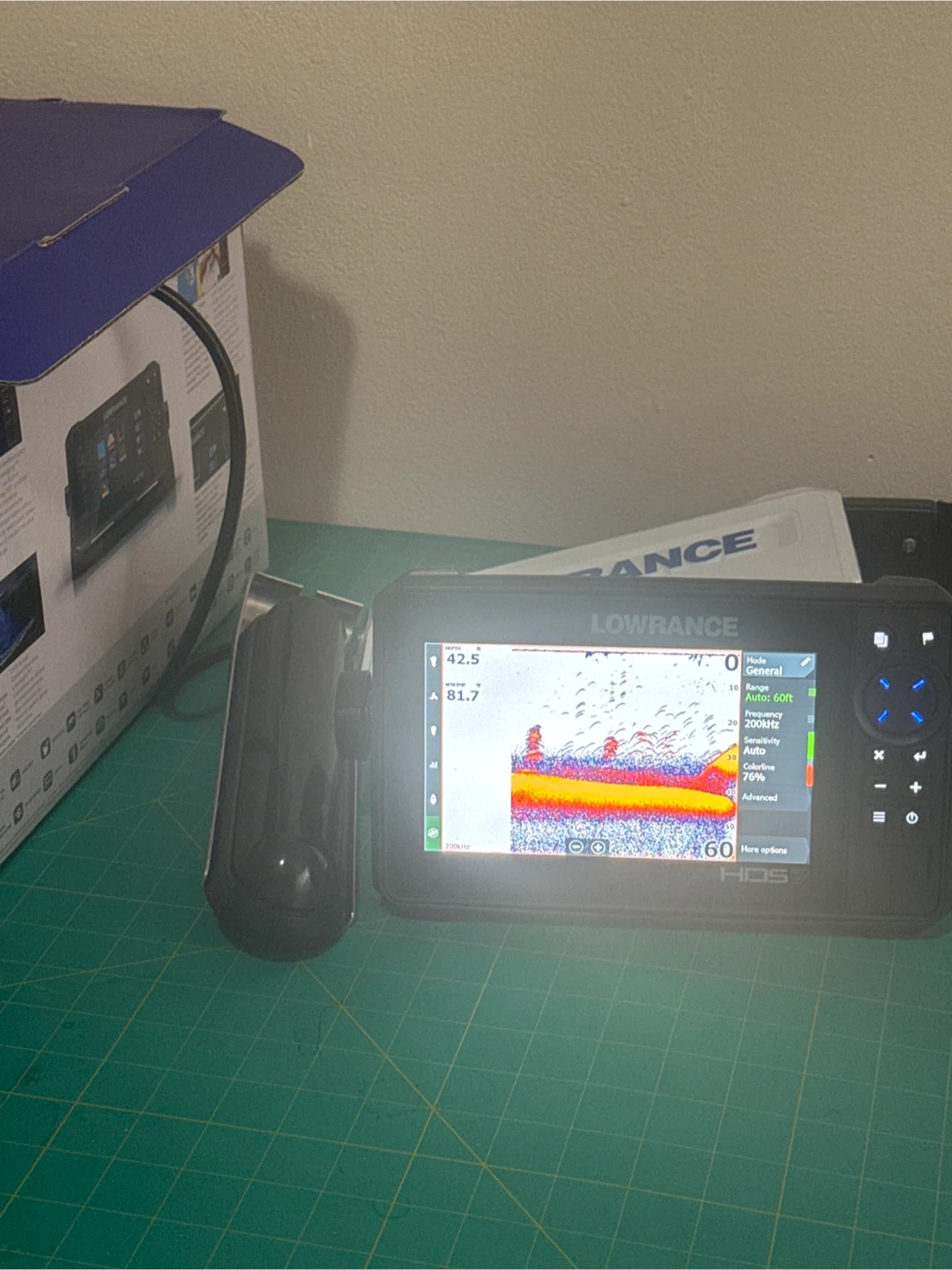 Lowrance HDS 7 Fish Finder/Chartplotter until 4/30 - photo 3
