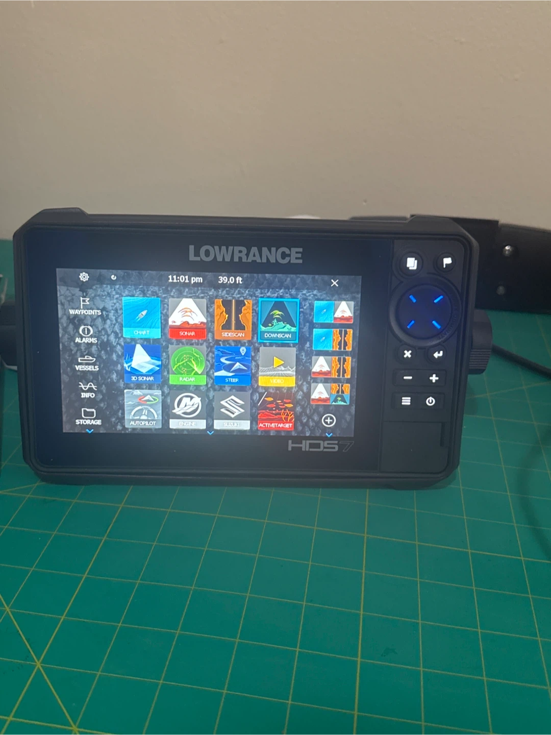 Lowrance HDS 7 Fish Finder/Chartplotter until 4/30 - photo 2