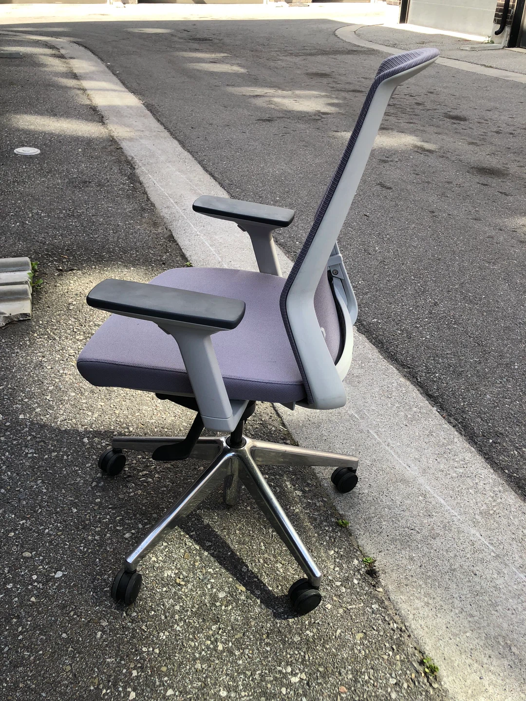 Tayco Ergonomic Office Chair - photo 2