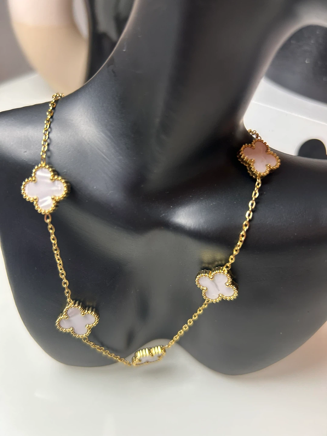 Stainless steel gold-tone necklace - photo 3