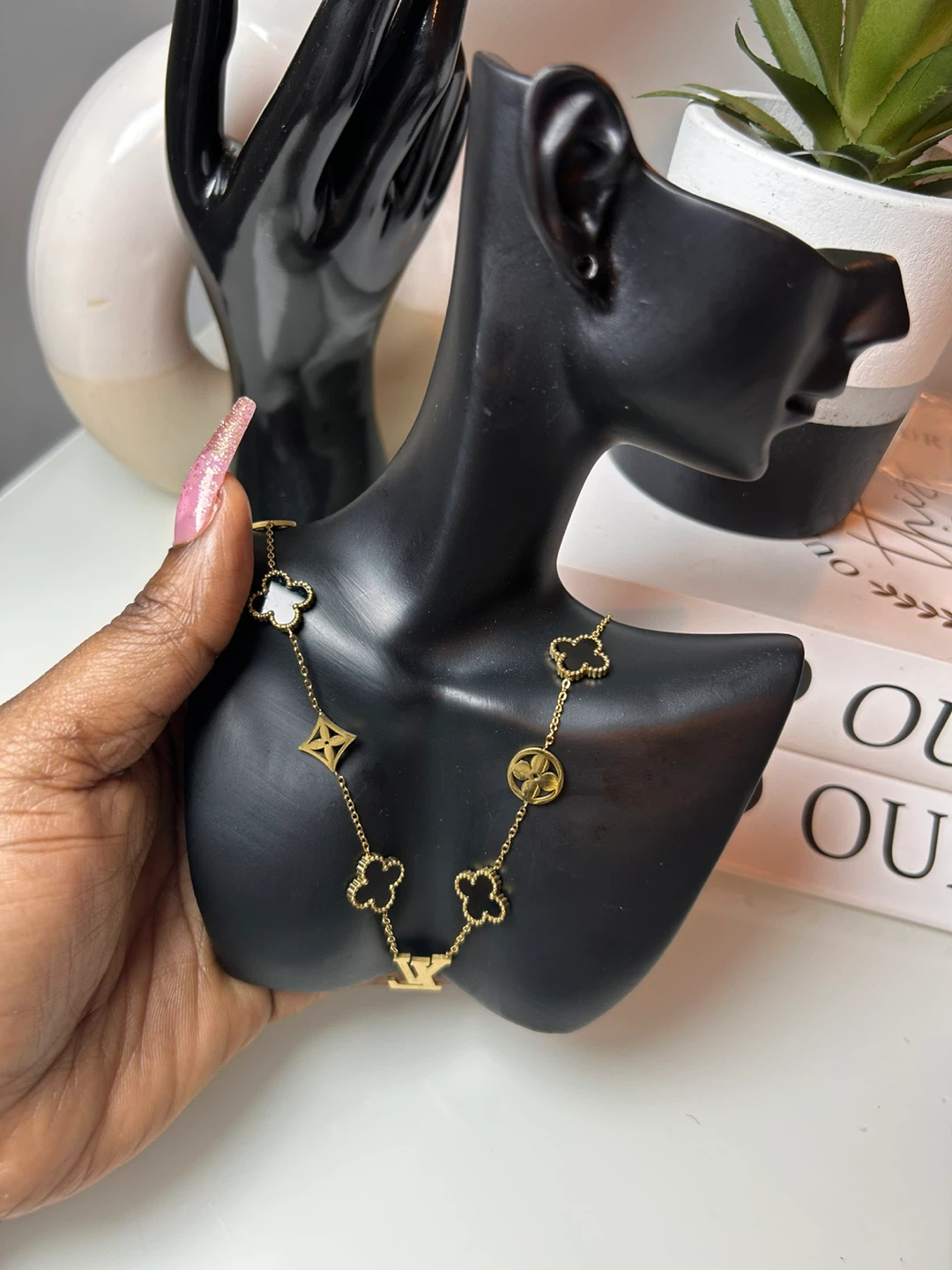 Stainless steel gold-tone necklace - photo 2