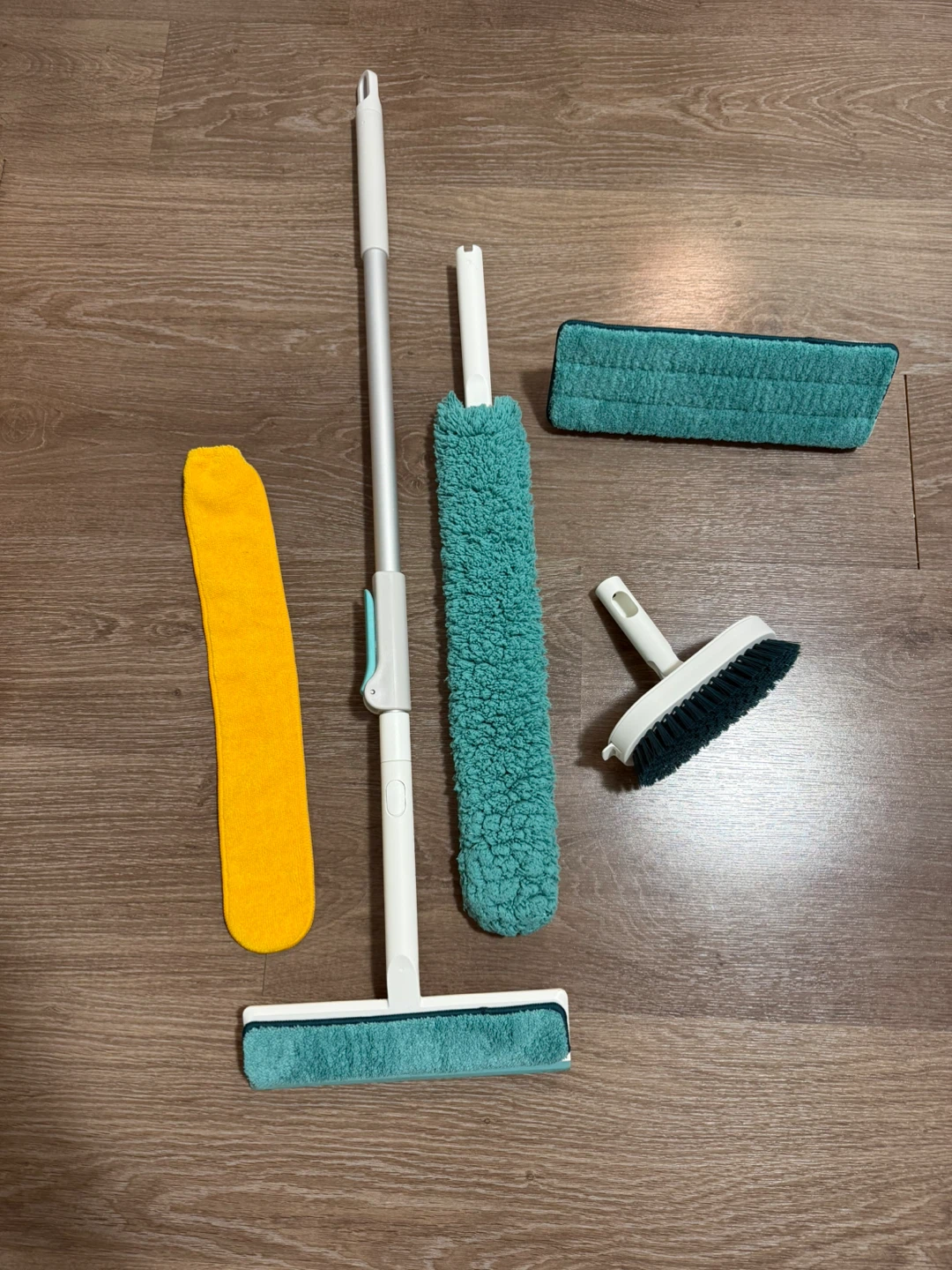 Extendable Cleaning Brush Set with Multiple Heads - photo 2