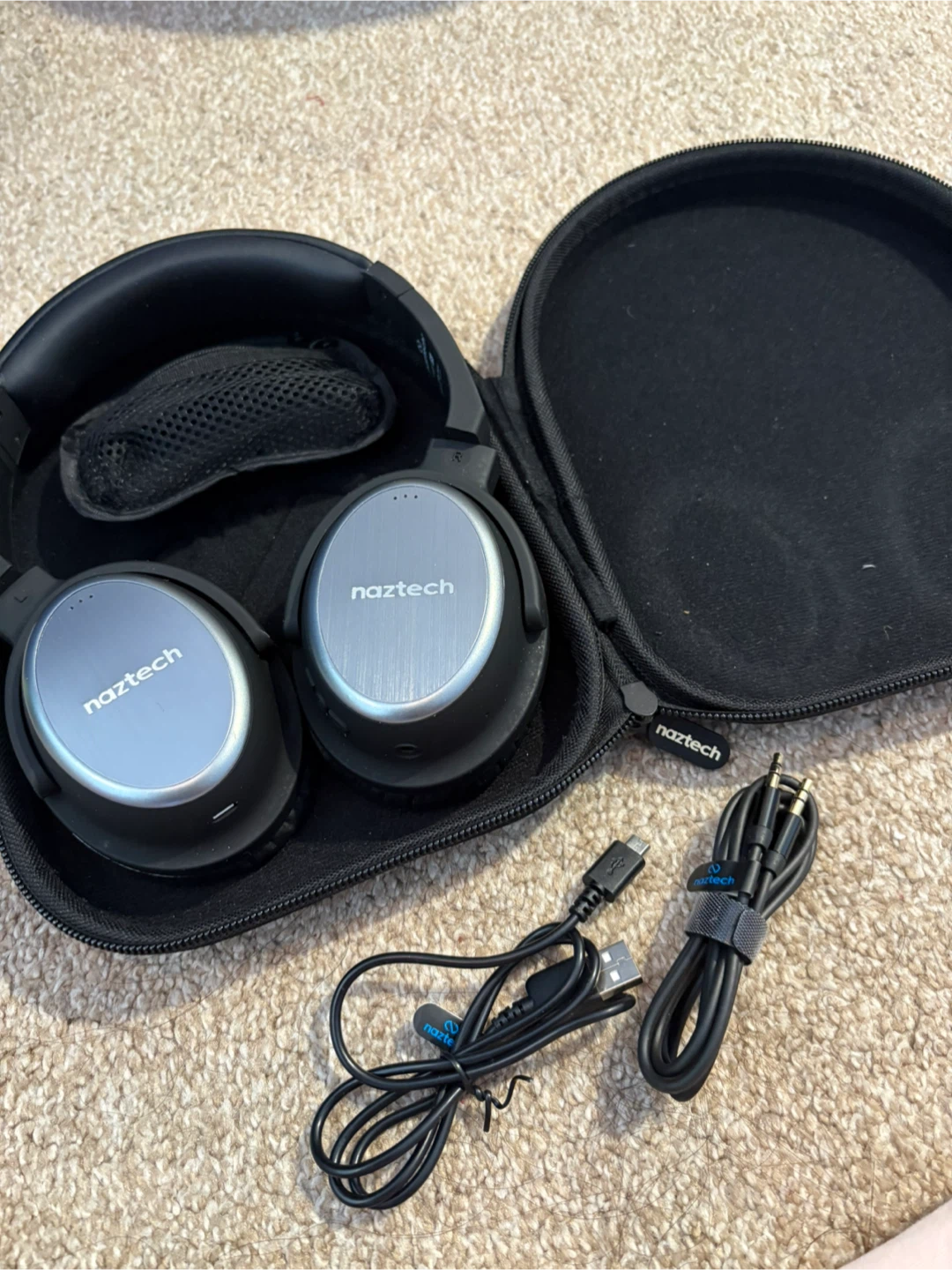 Naztech Wireless Noise Cancelling Headphones with Case
