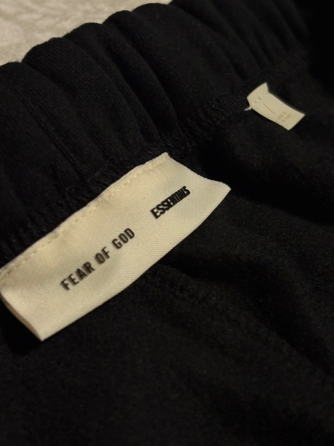 Fear of God Essentials Sweat Shorts - photo 4