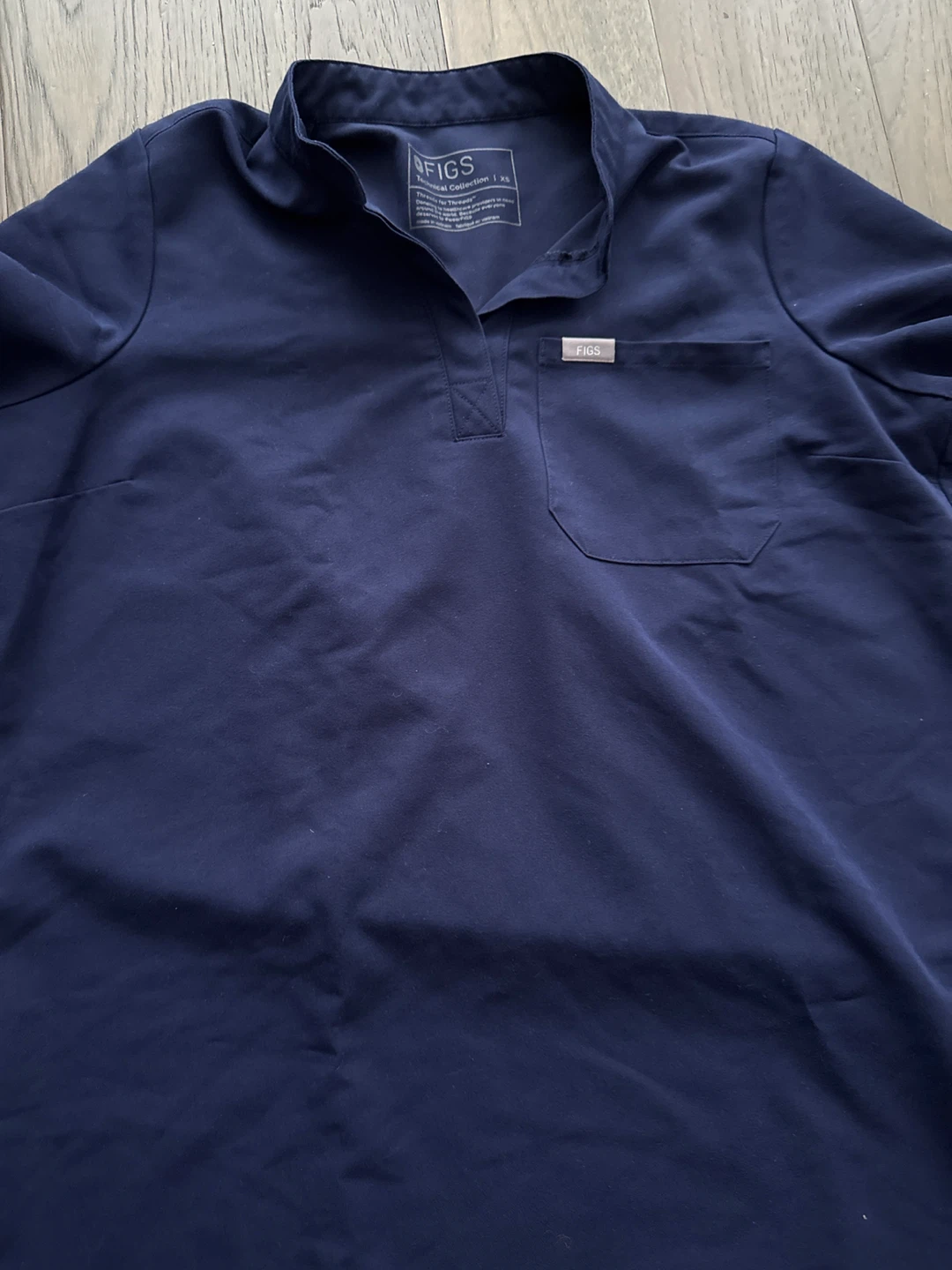 🥕 FIGS Navy Blue Scrub Top and Pants Set - photo 2