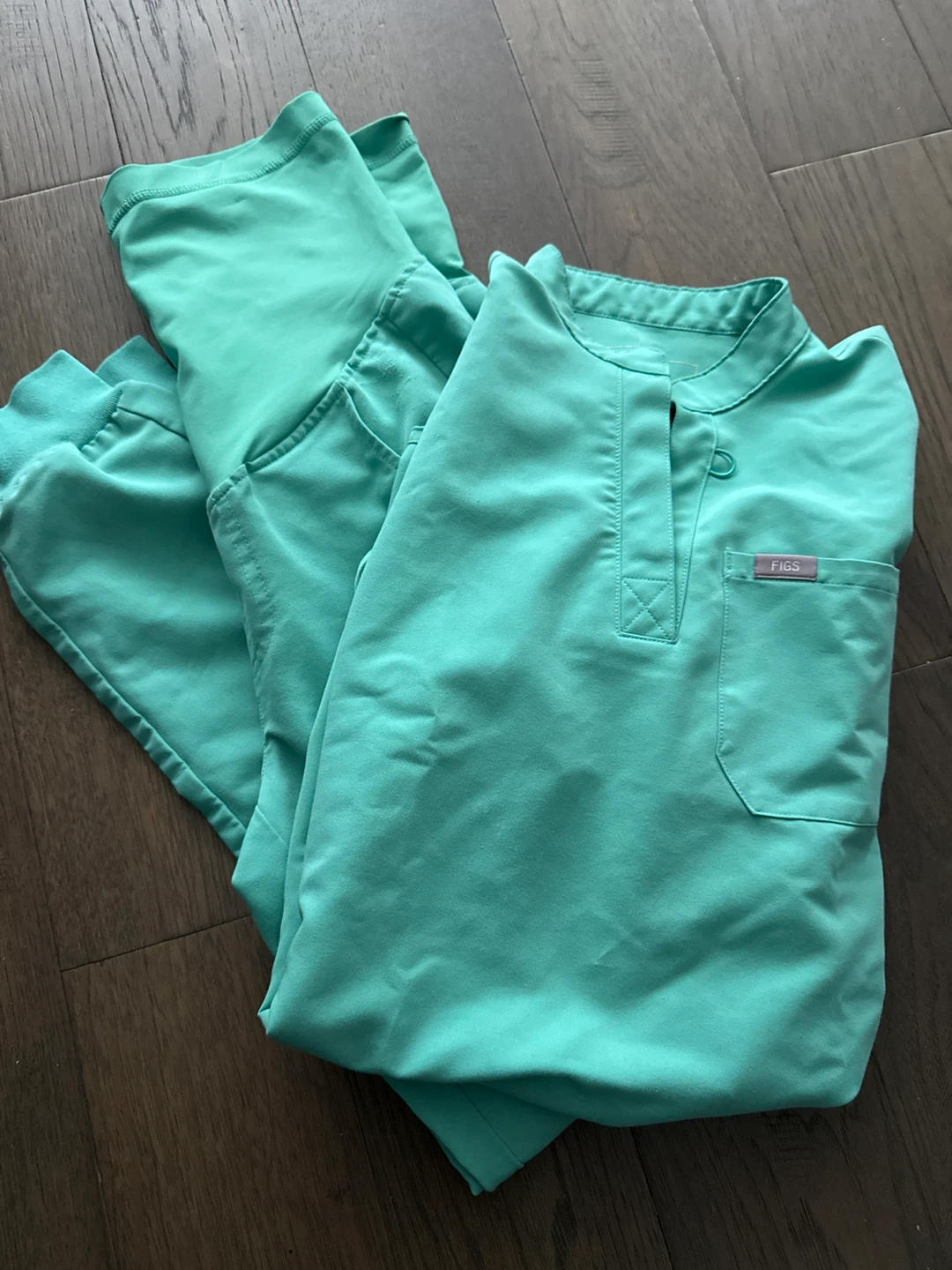 🥕FIGS Scrub Top and Pants Set - Teal