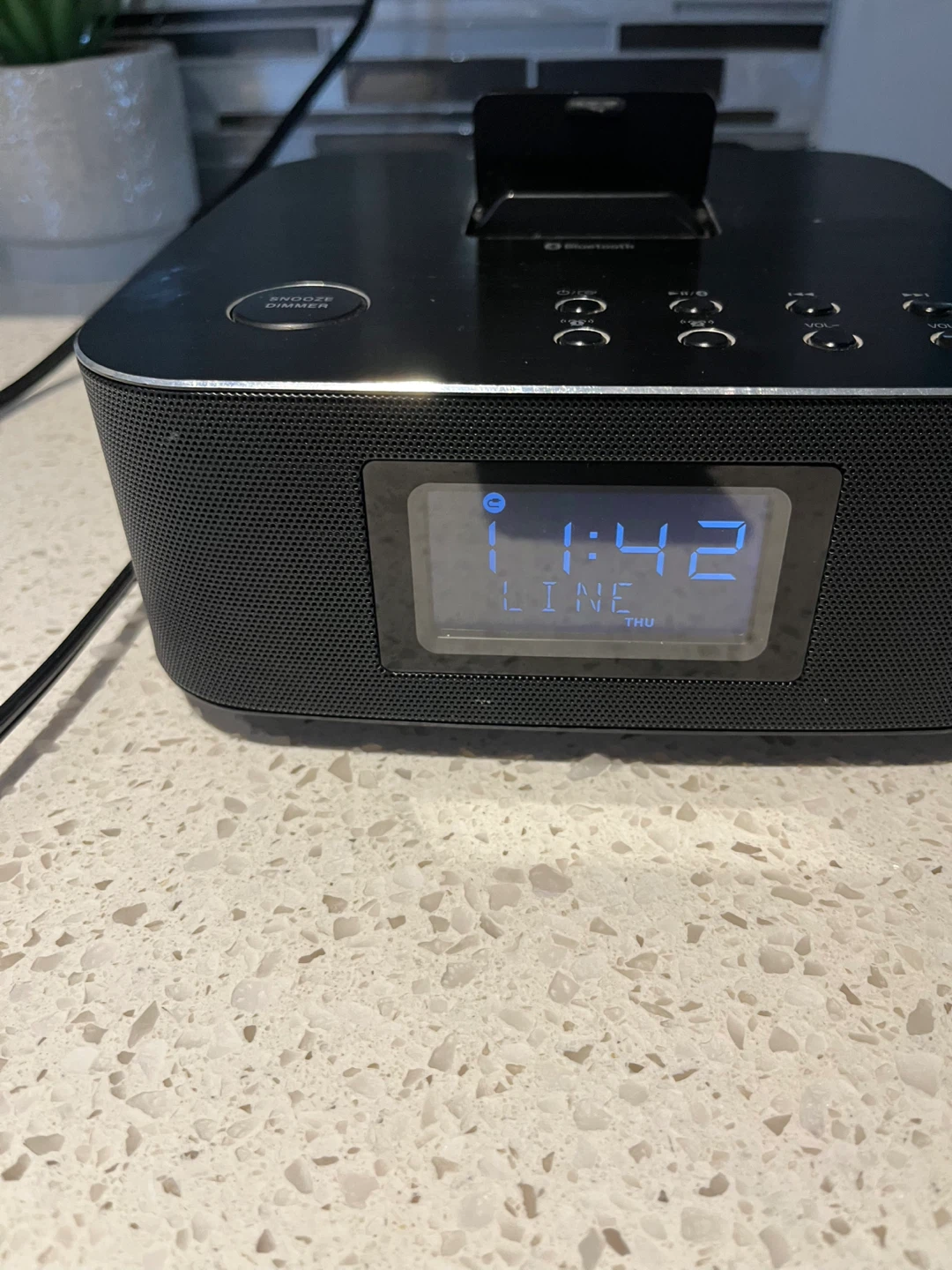 Blackweb Clock Radio with Bluetooth and Remote - photo 2