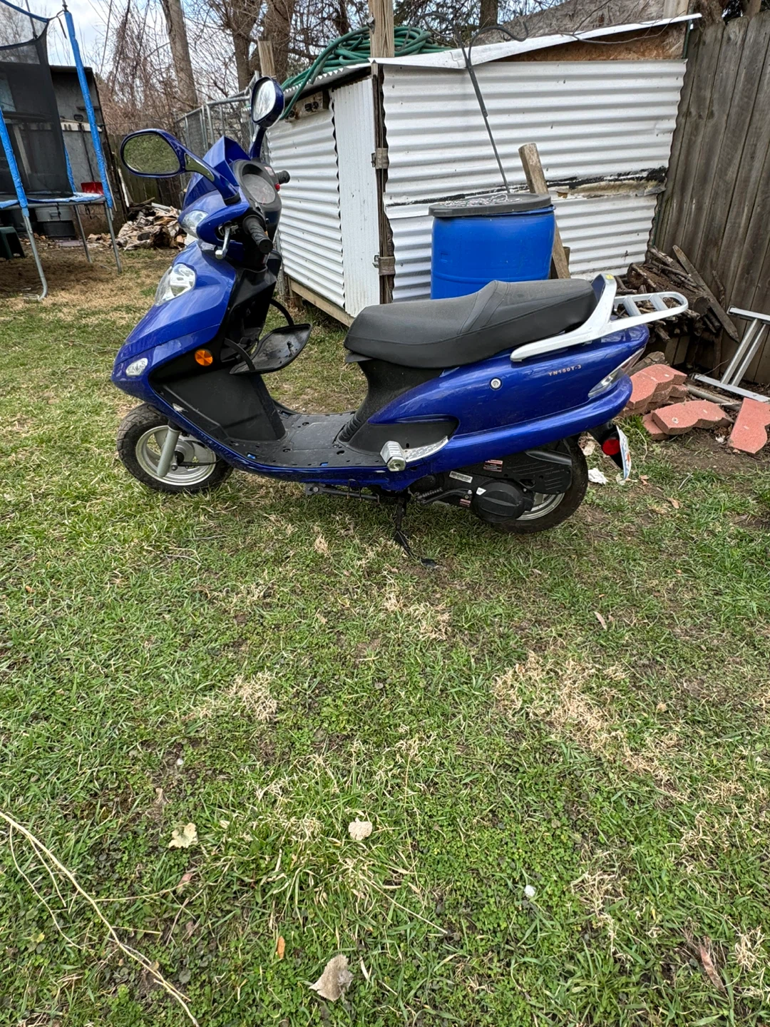 Blue 150cc Scooter - photo 2