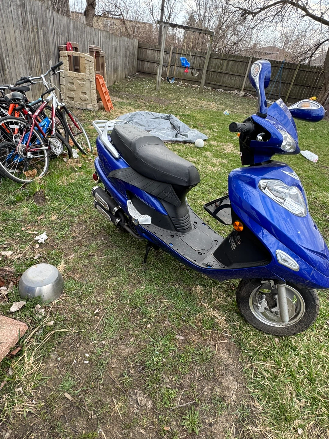 Blue 150cc Scooter - photo 4