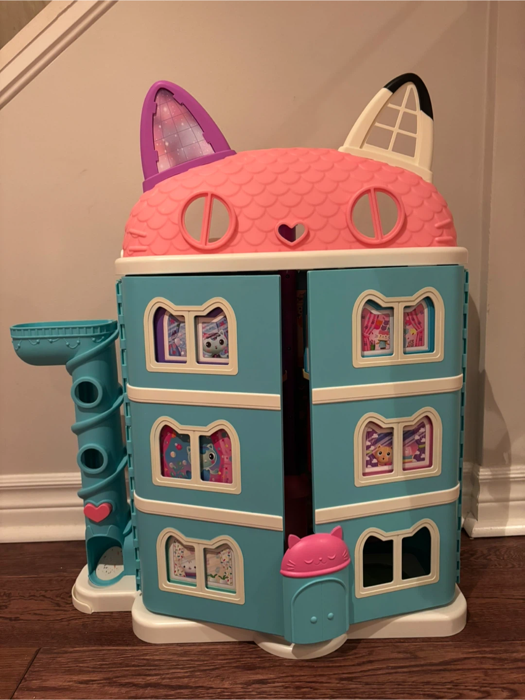 Gabby’s Dollhouse with Rooms