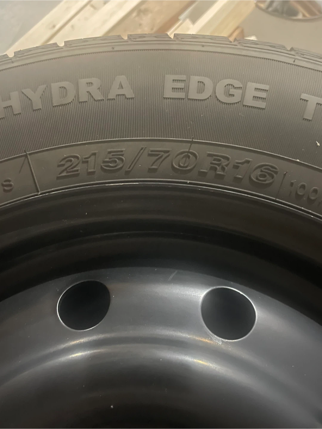 Motomaster Hydra Edge Tour Tire 215/70R16 - photo 3