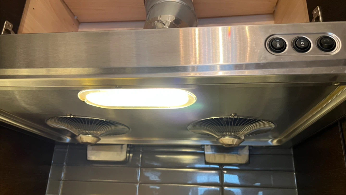 30” Sakura Stainless Steel Range Hood - photo 5