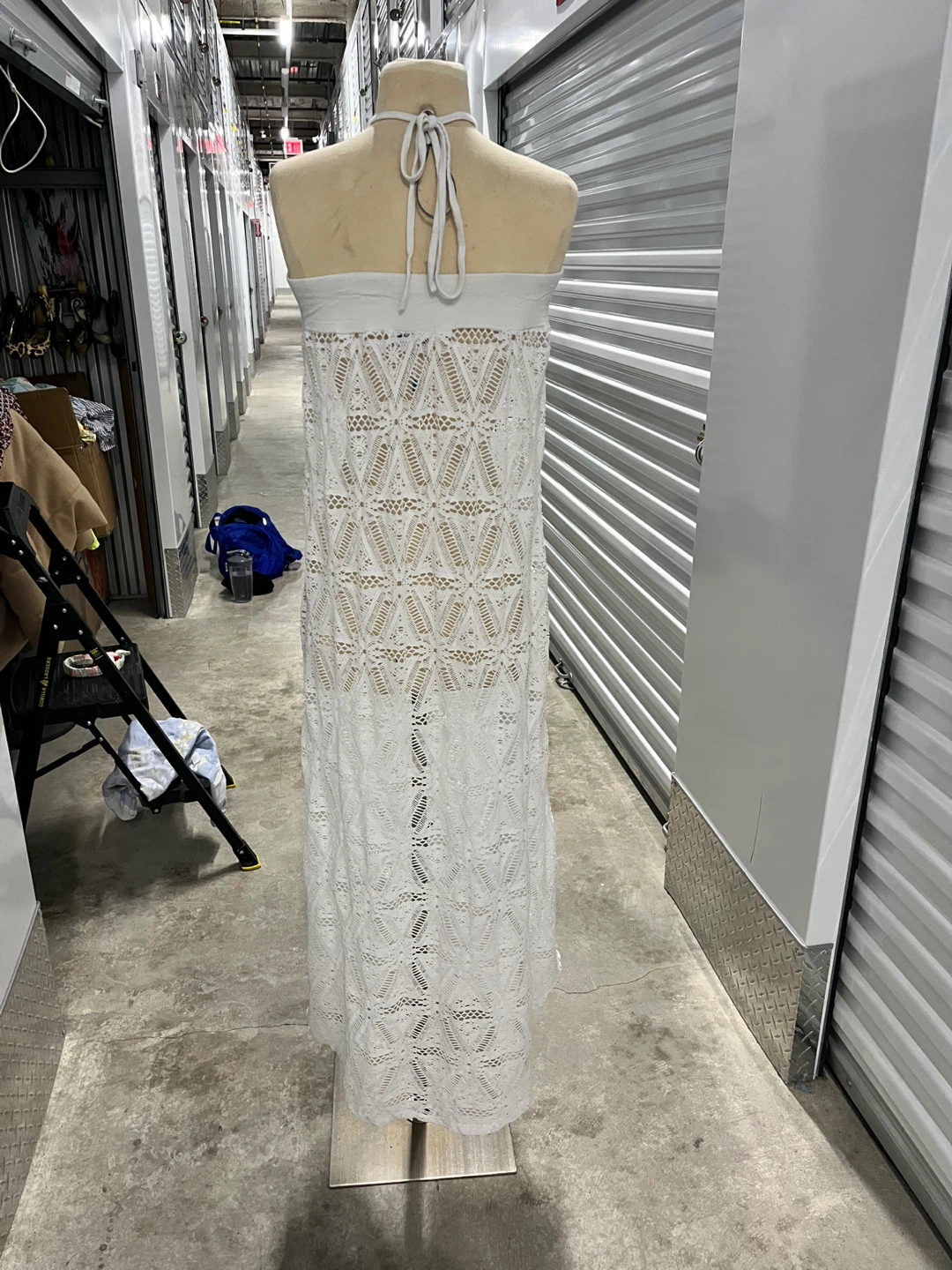 Female Clothing - $3 - photo 3
