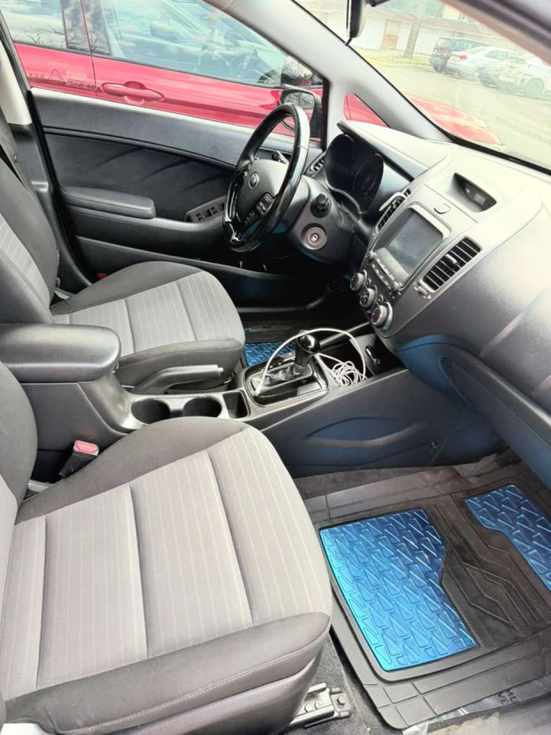 2017 Kia Forte - photo 4