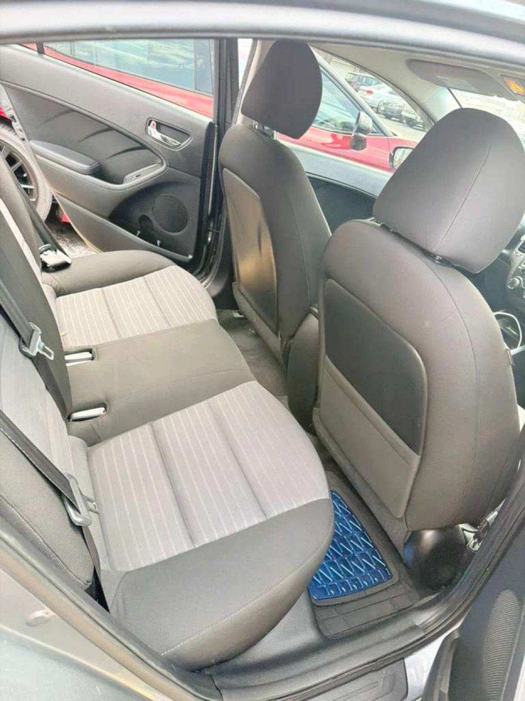 2017 Kia Forte - photo 5