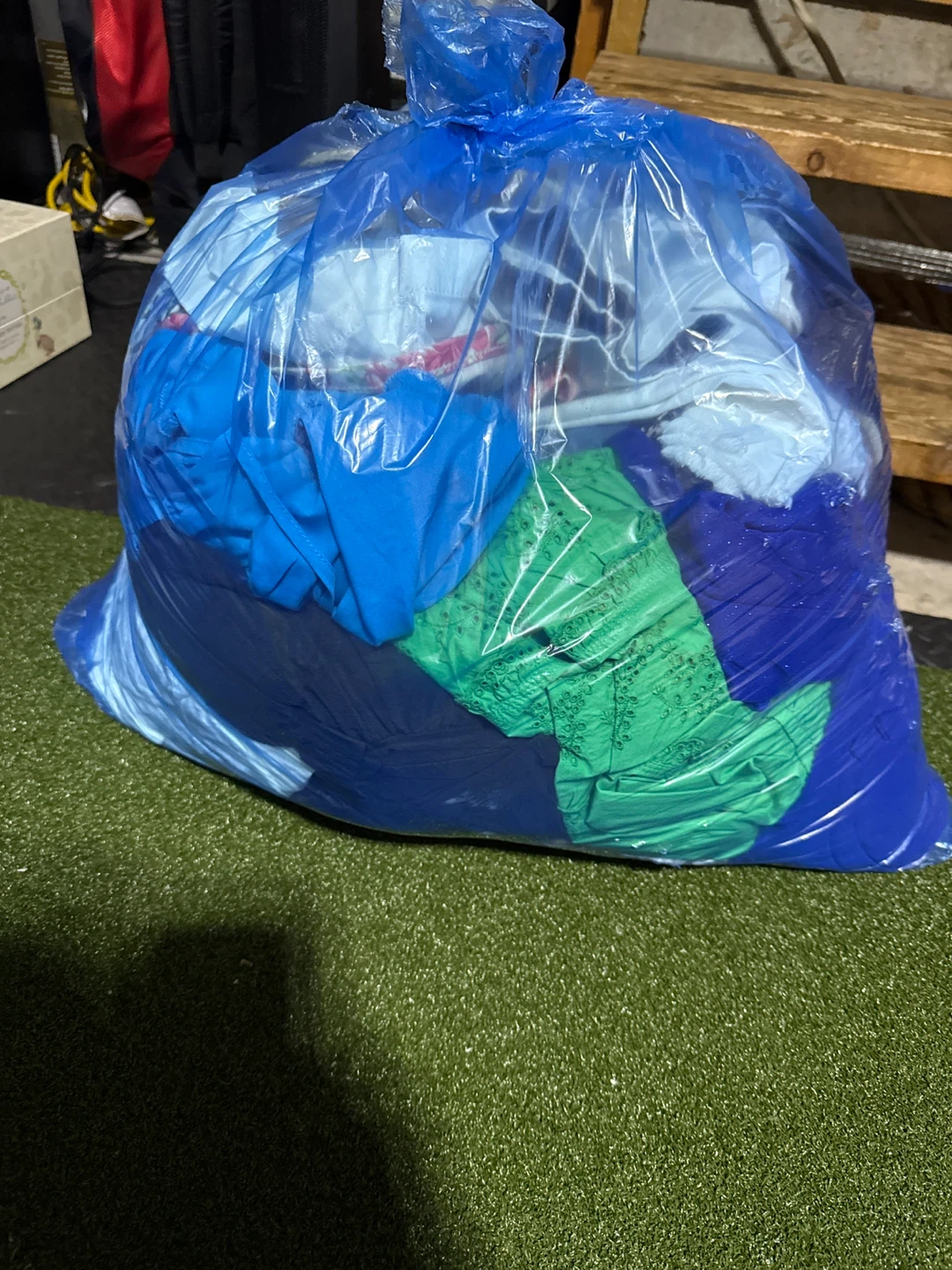 Bag of assorted clothing Large-XL