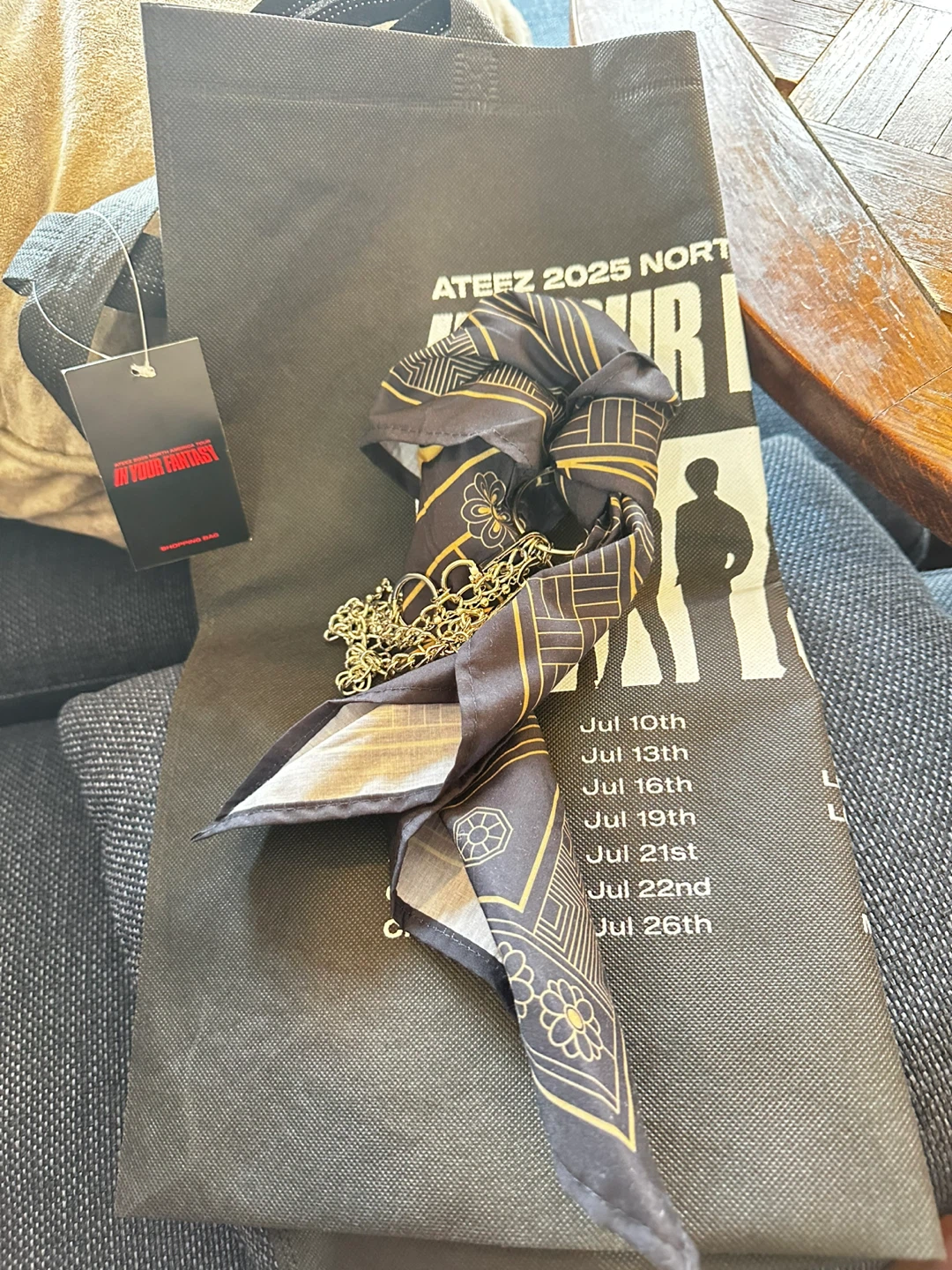 ATEEZ 2025 North America Tour Scarf & Tote Bag - photo 2