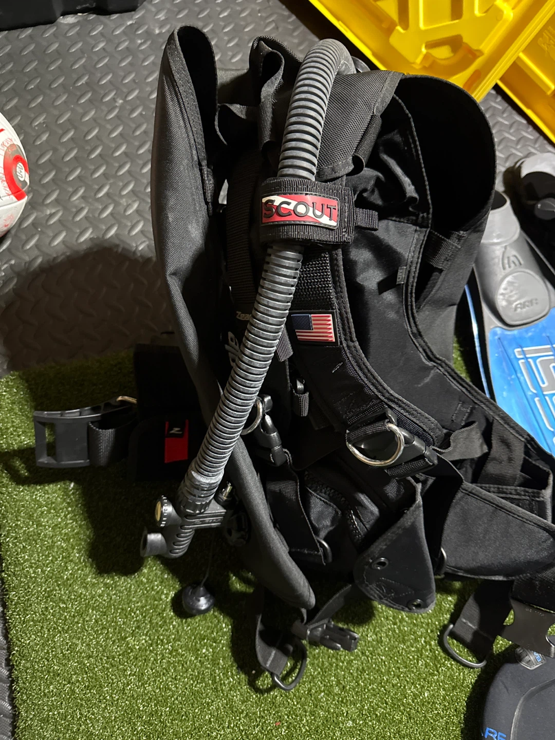 Scuba Diving BCD Buoyancy Compensator Device - photo 2