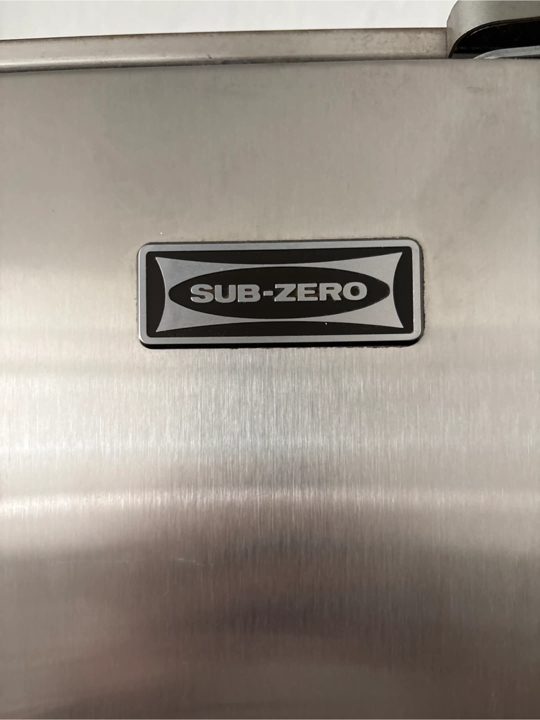 Sub-Zero 601R Refrigerator - photo 3