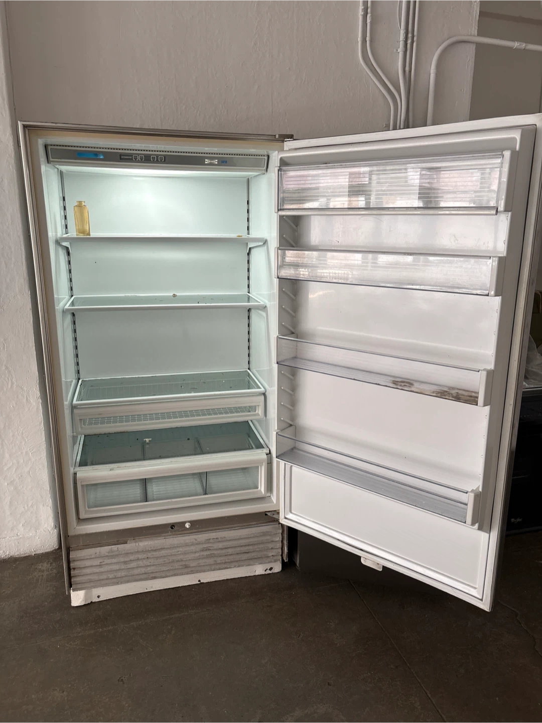 Sub-Zero 601R Refrigerator - photo 2