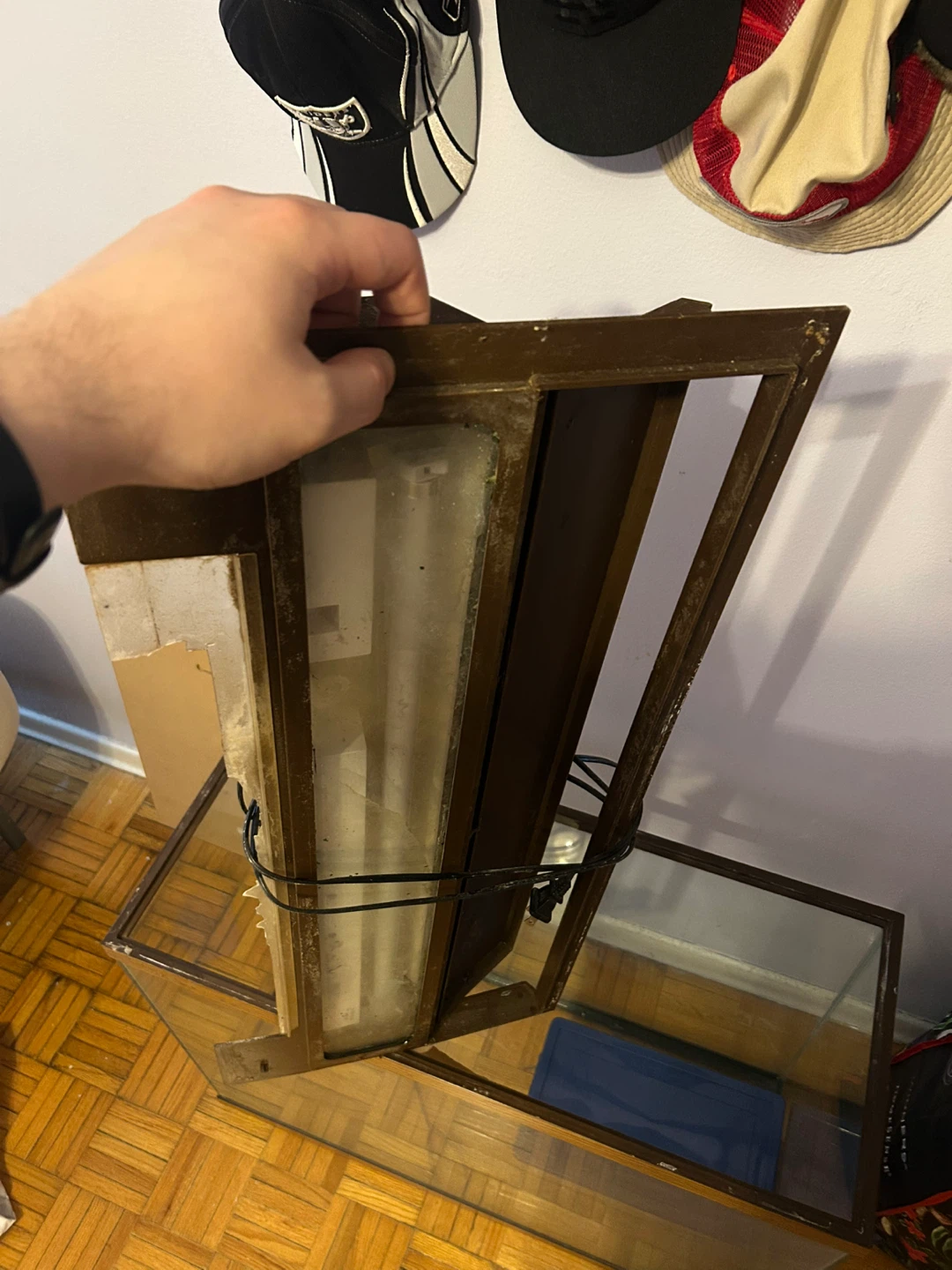 40-50gallon vintage fish tank with lid - photo 3