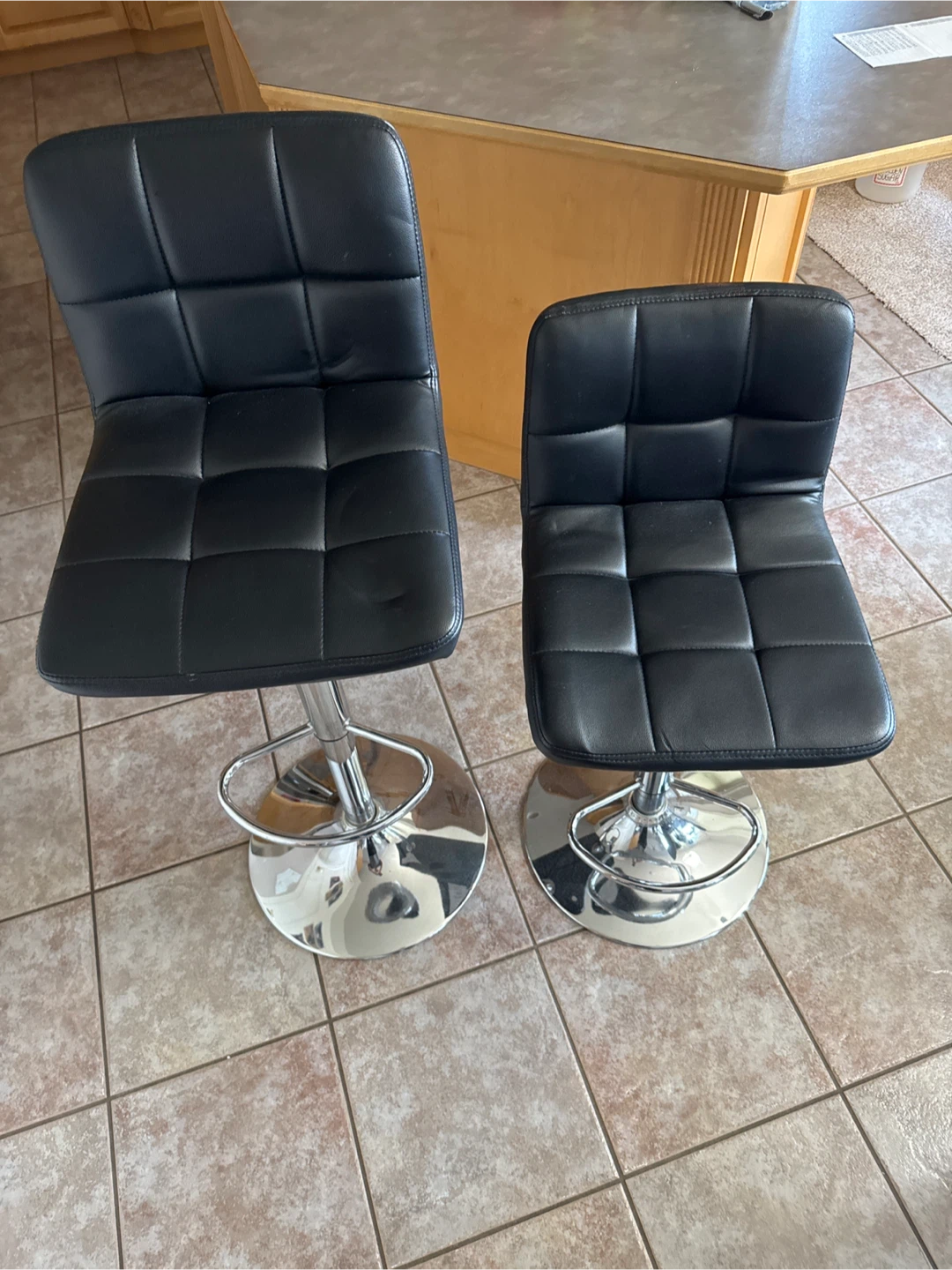 Set of 2 adjustable bar stools. - photo 2