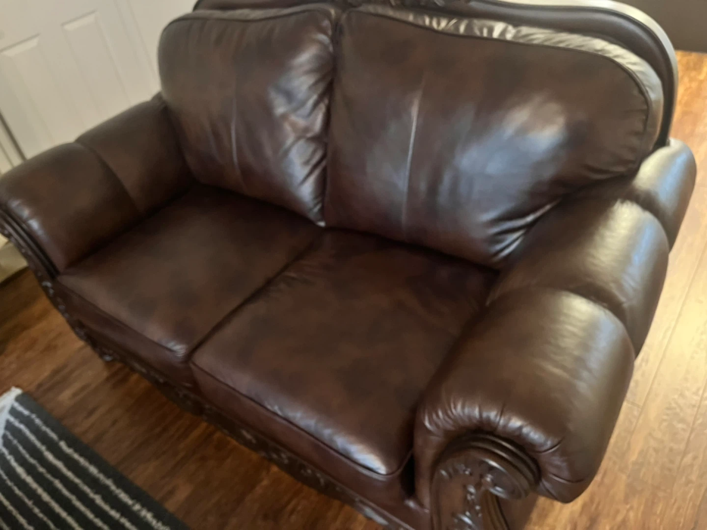 Luxury Dark Brown Leather Sofa Set – Excellent Condition - photo 3