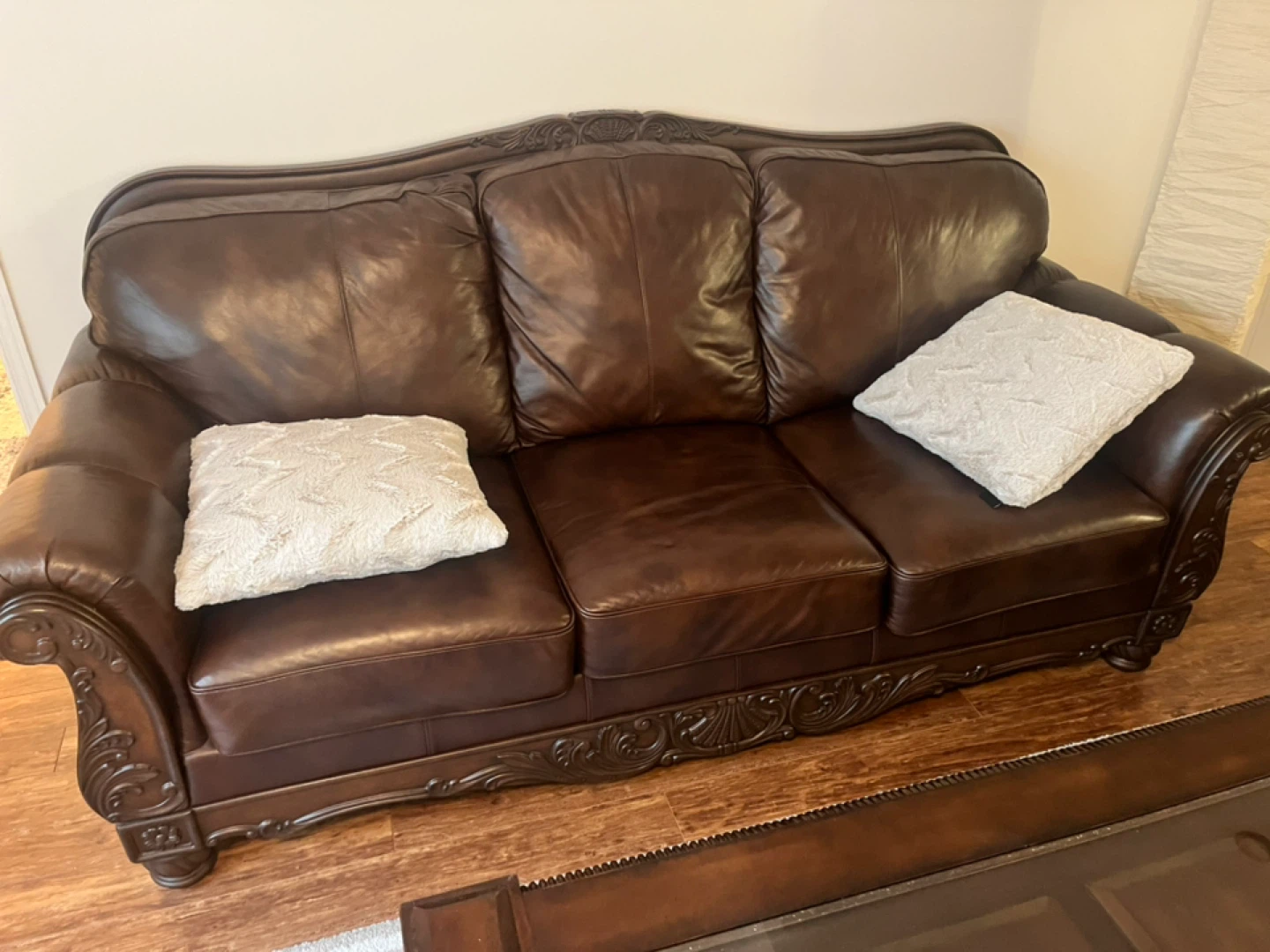 Luxury Dark Brown Leather Sofa Set – Excellent Condition - photo 4