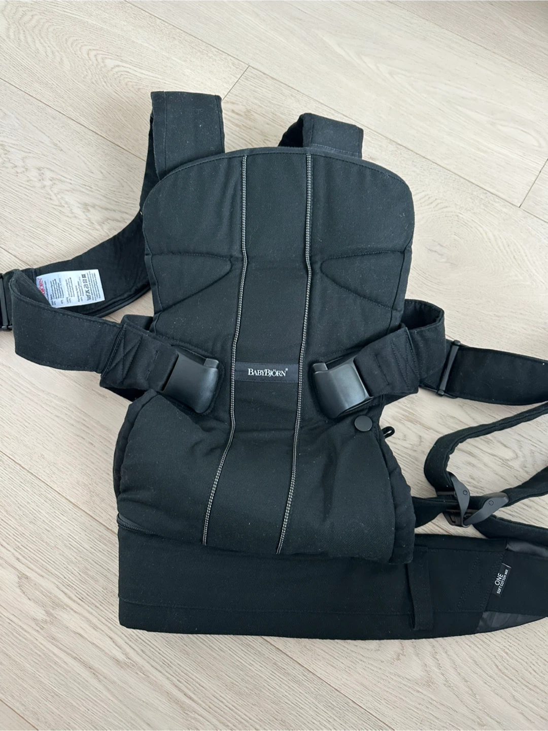 BabyBjörn Baby Carrier One Black