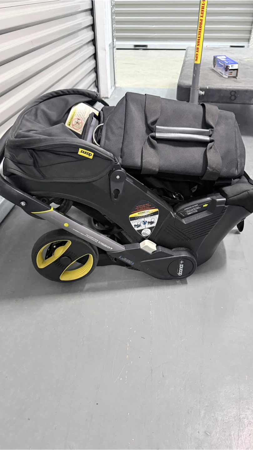 Doona Infant Car Seat and Base - photo 5