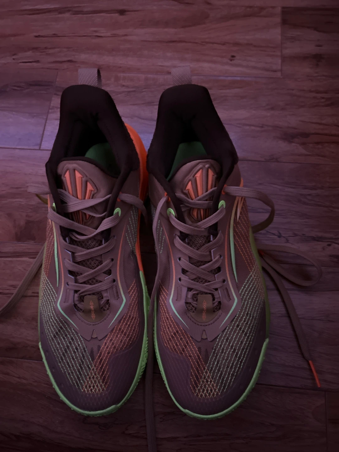 Anta Kai 1 speed young at heart basketball shoes. Size 10