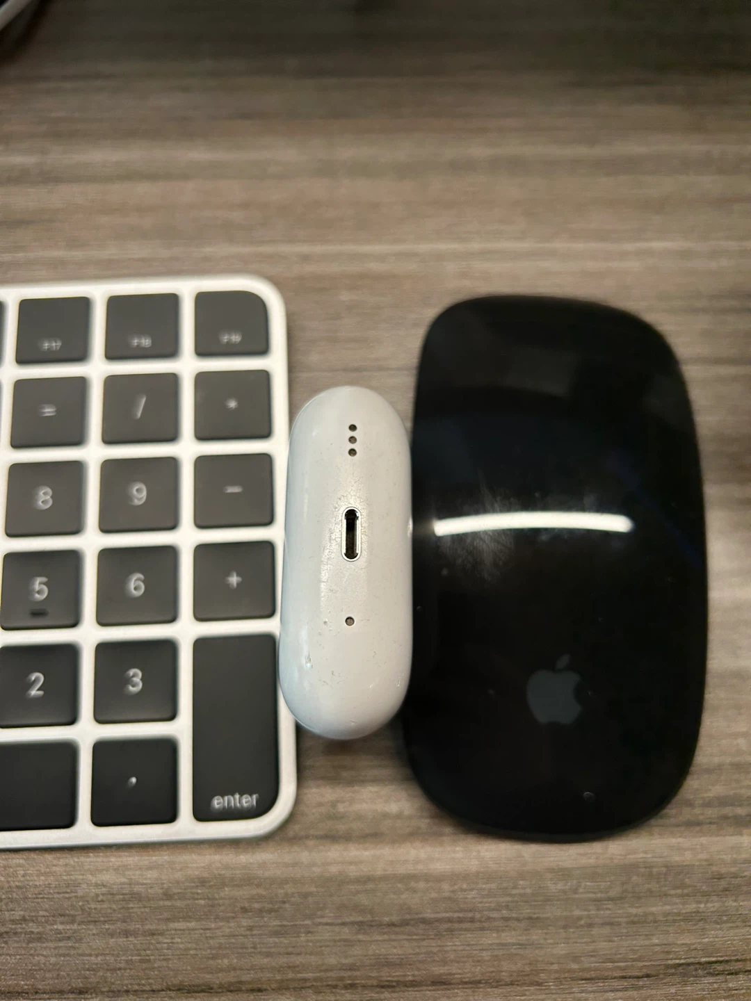 Apple AirPods Pro (2nd Gen - Lightning) with Charging Case - photo 5