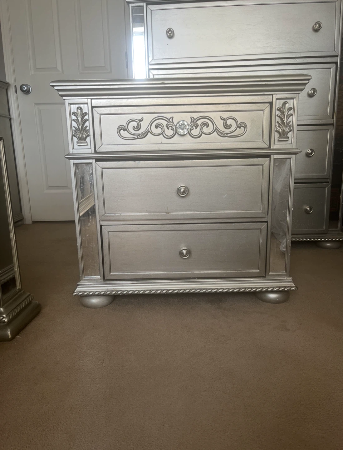 Silver Mirrored bedroom set - photo 5