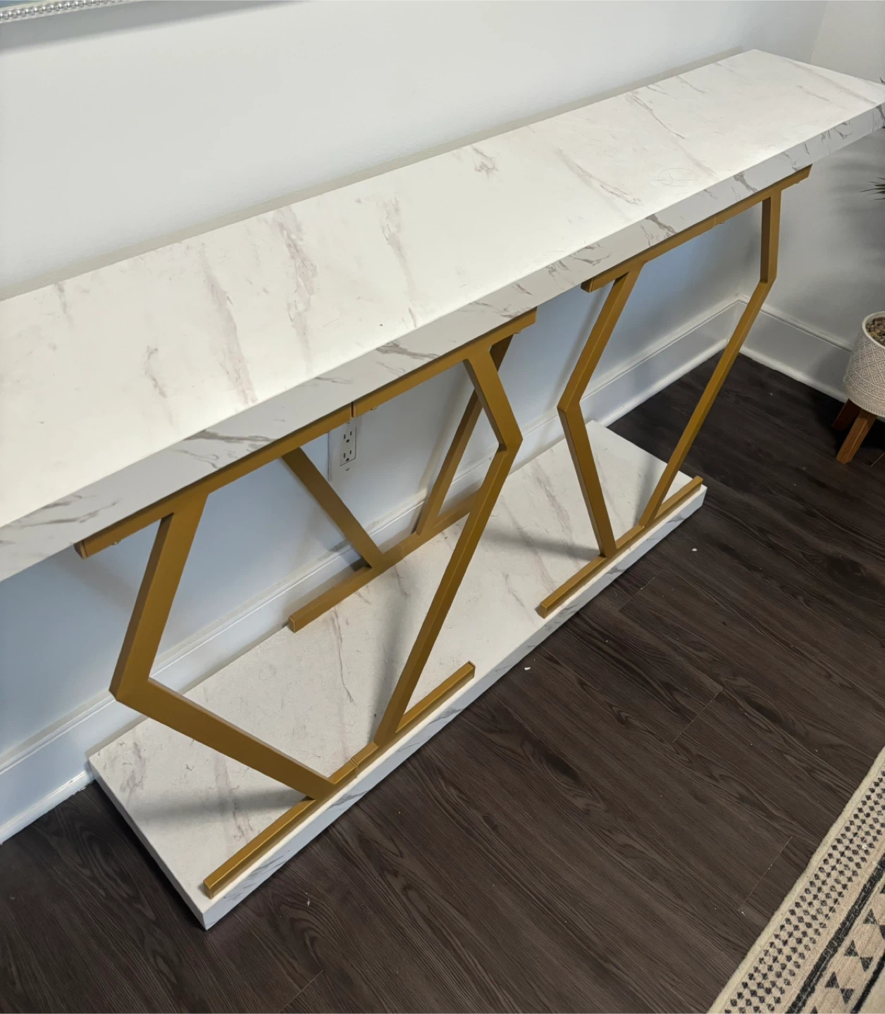 Long table