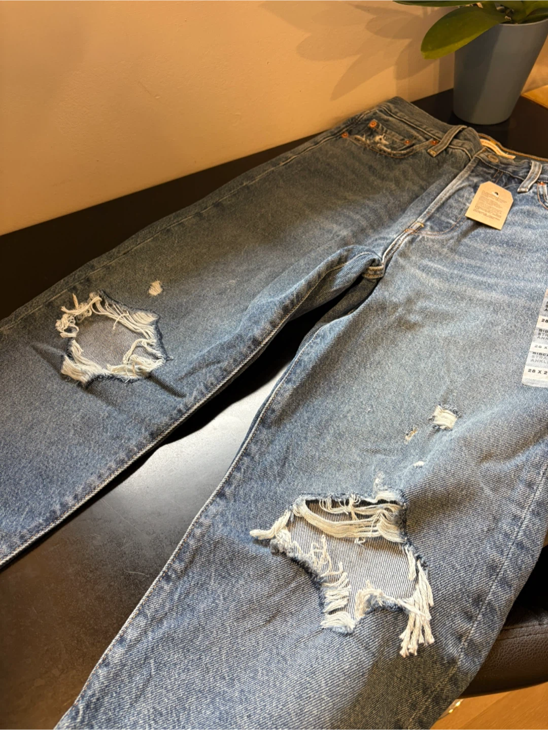 Levi's Ribcage Straight Ankle Jeans - Size 28