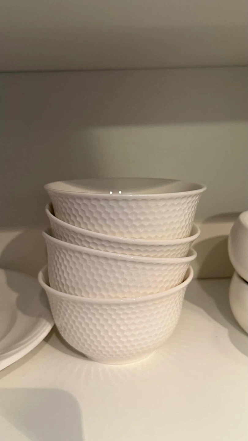 Set of 4 White Textured Bowls