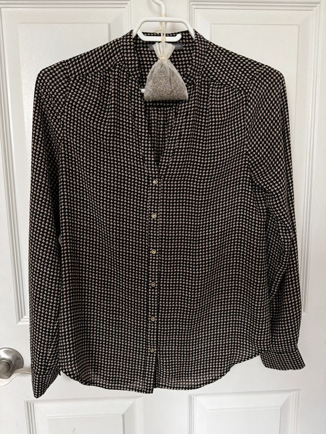 Houndstooth Blouse - 🥕