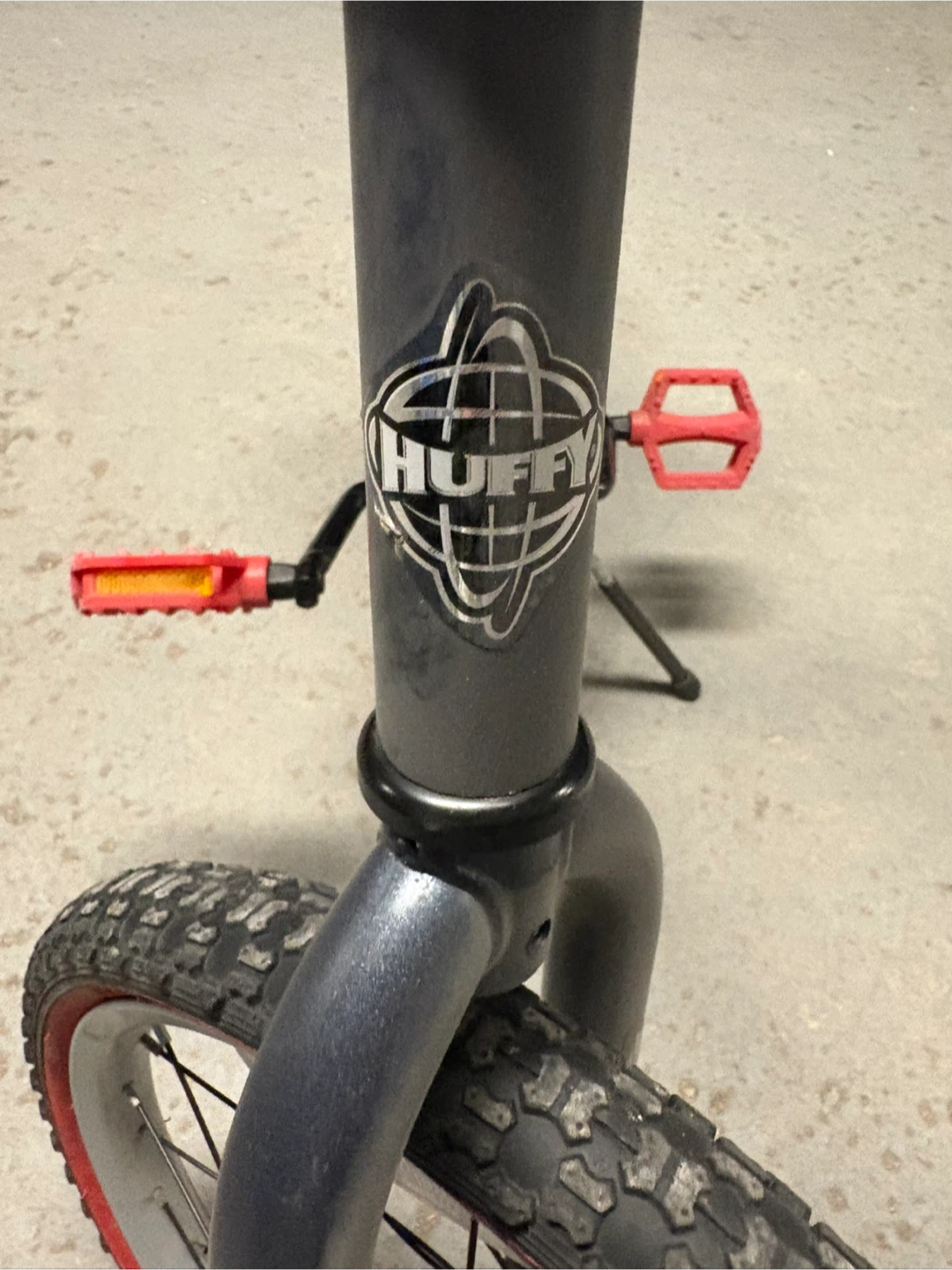 Huffy First Order 18” BMX Bike - STAR WARS EDITION - photo 4