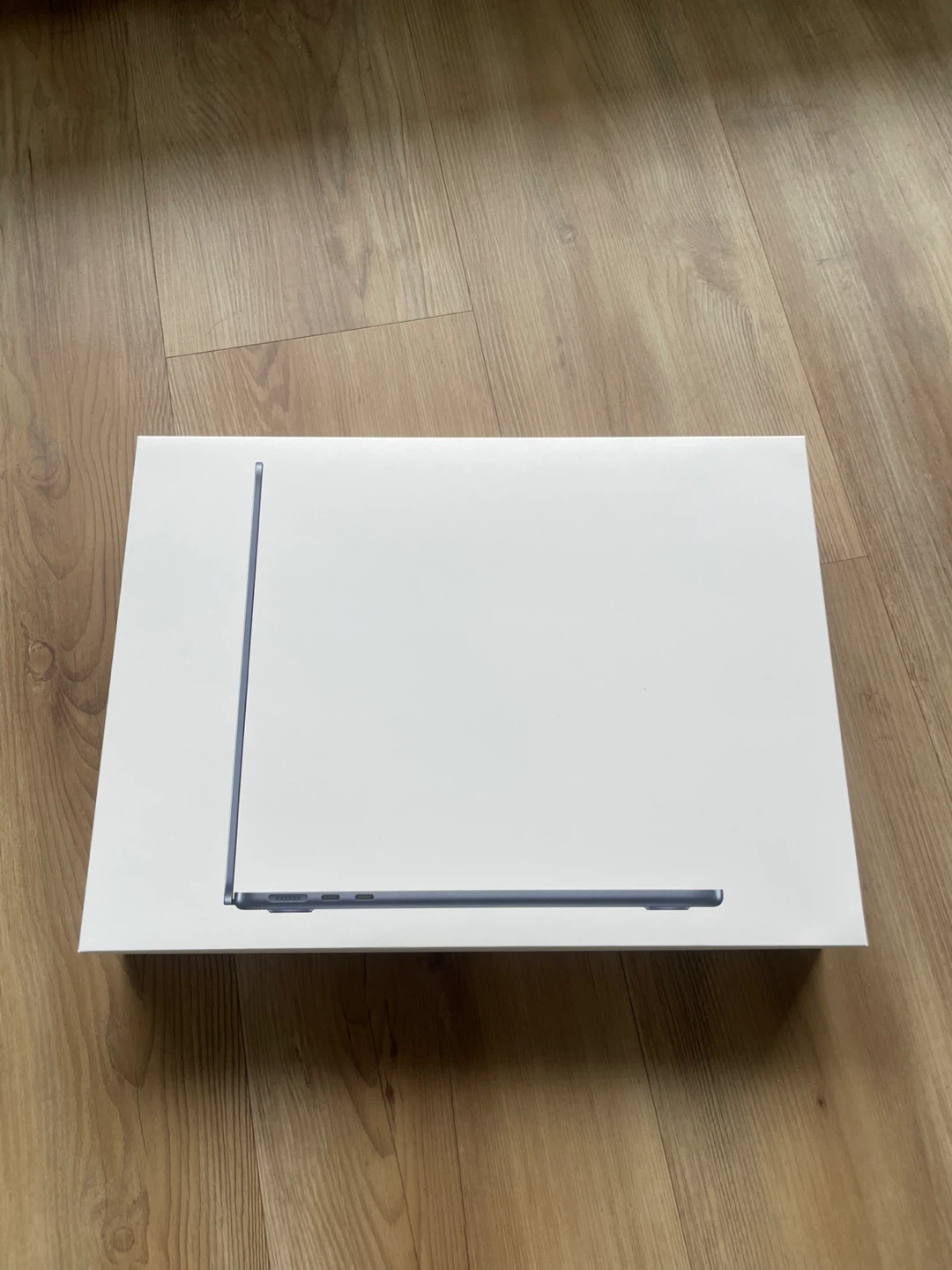 Midnight Apple MacBook Air 13-inch M4 Chip,  256gb storage