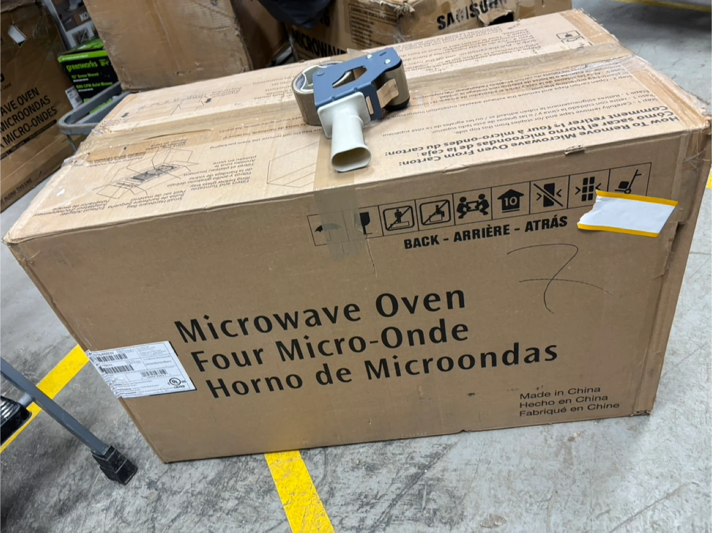 Frigidaire Microwave Oven FMOS1846BW White - photo 3