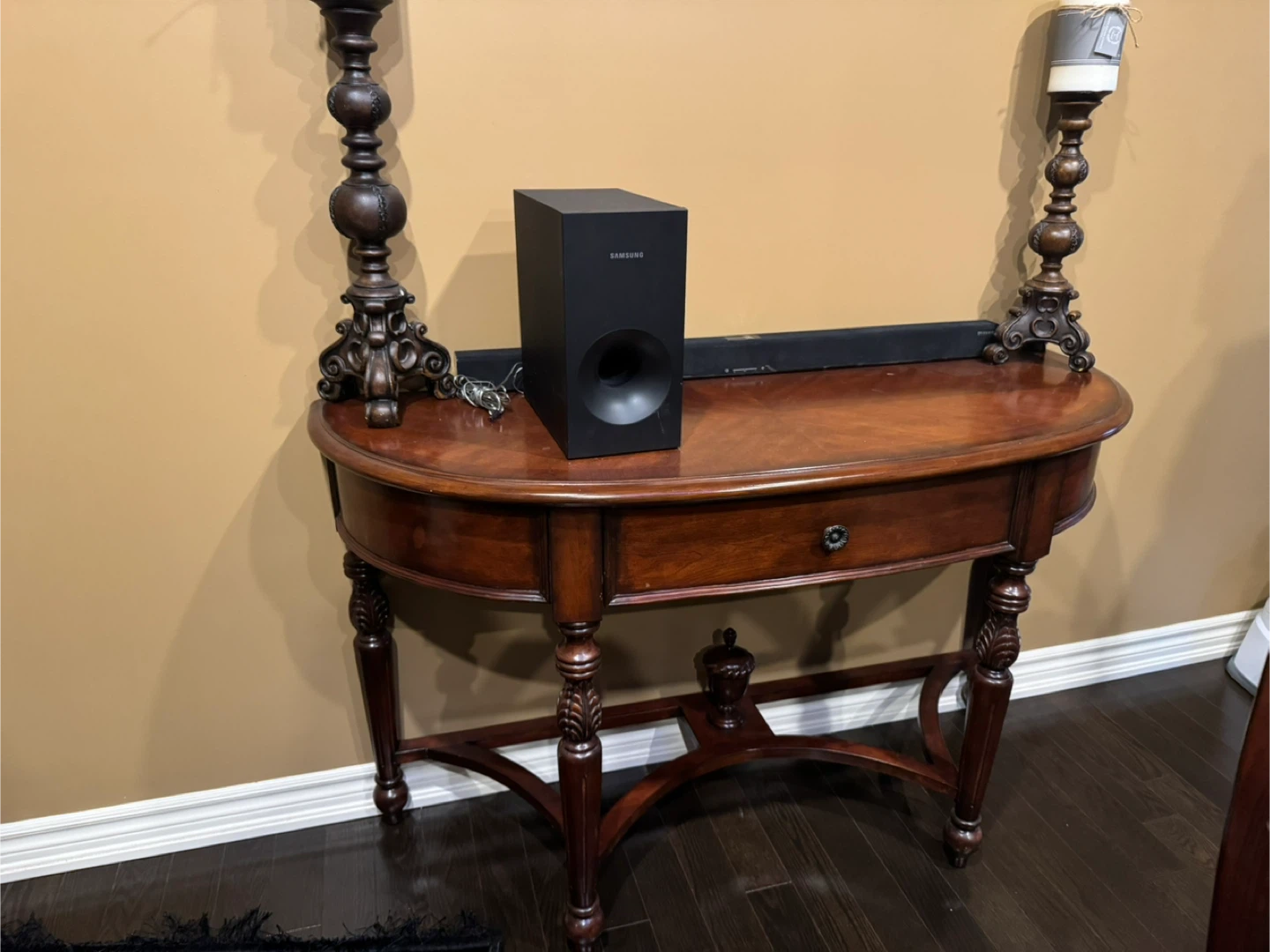 Console table - photo 3