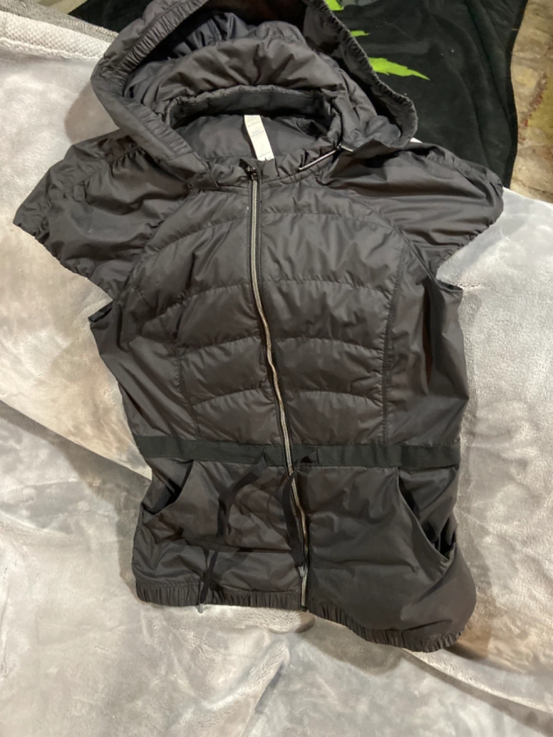 Lululemon Athletica Black Insulated Vest with Hood - Size 4
