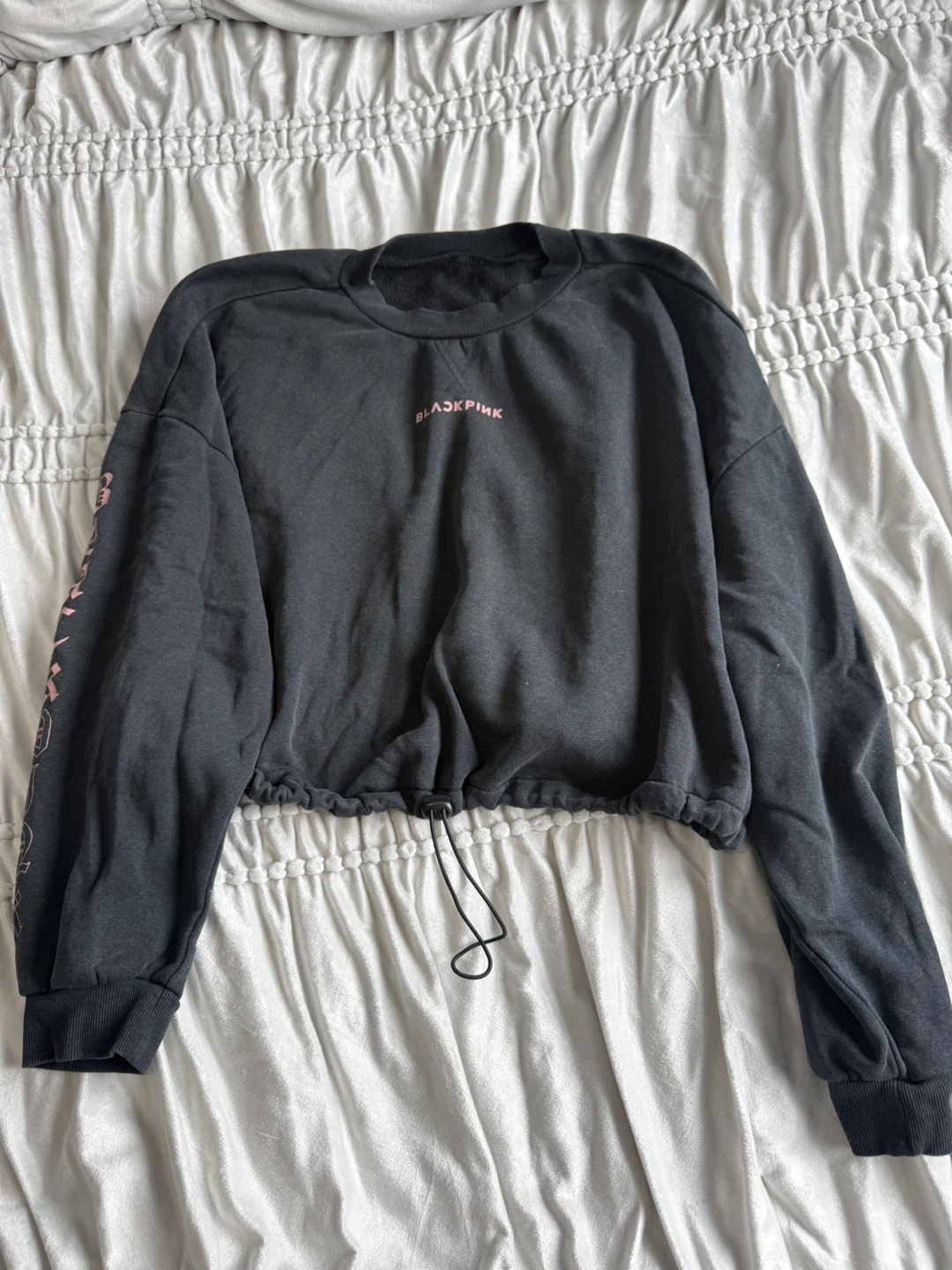 BLACKPINK Cropped Crewneck Charcoal Grey Graphic Sweatshirt - photo 2