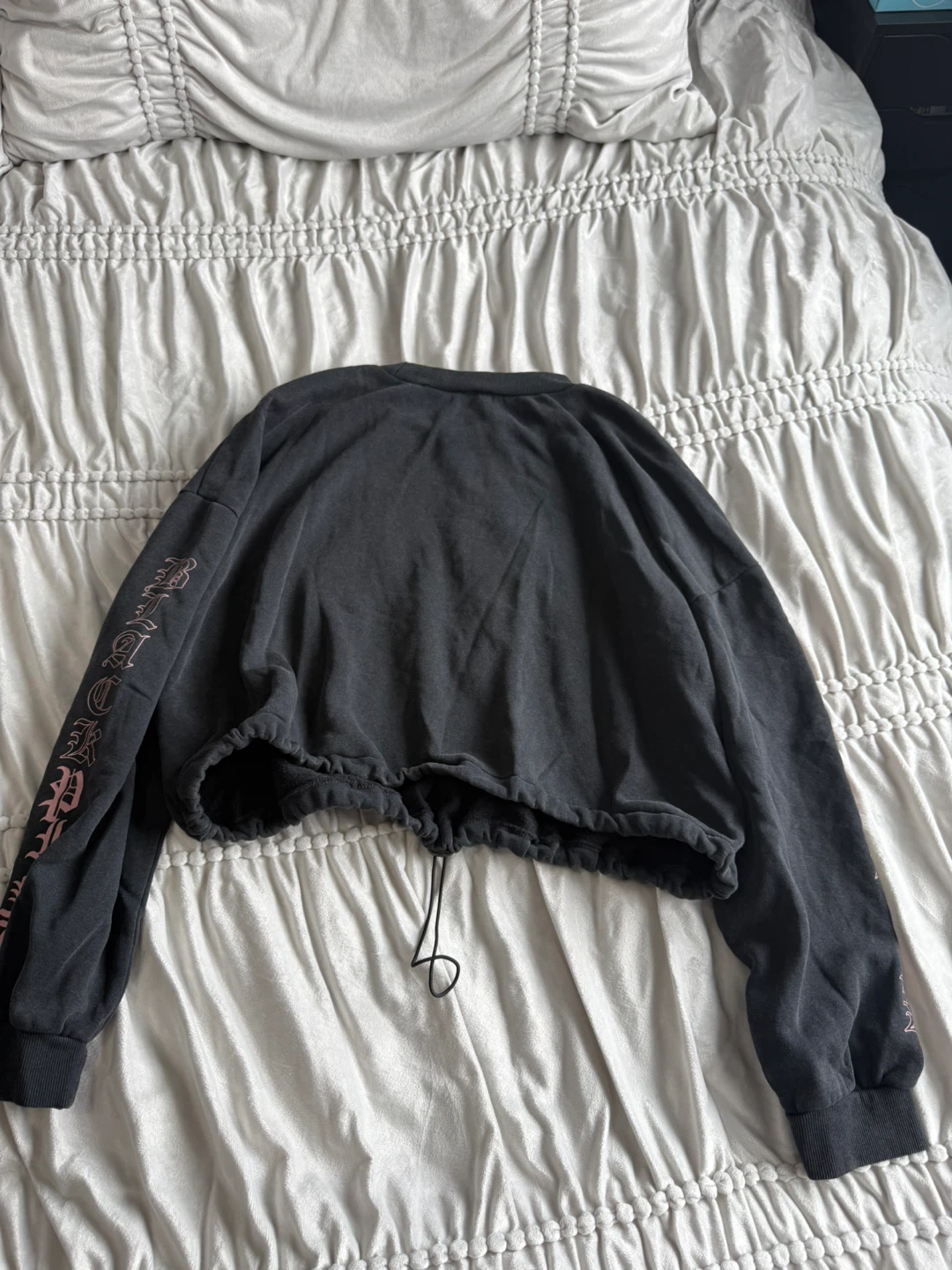 BLACKPINK Cropped Crewneck Charcoal Grey Graphic Sweatshirt - photo 3