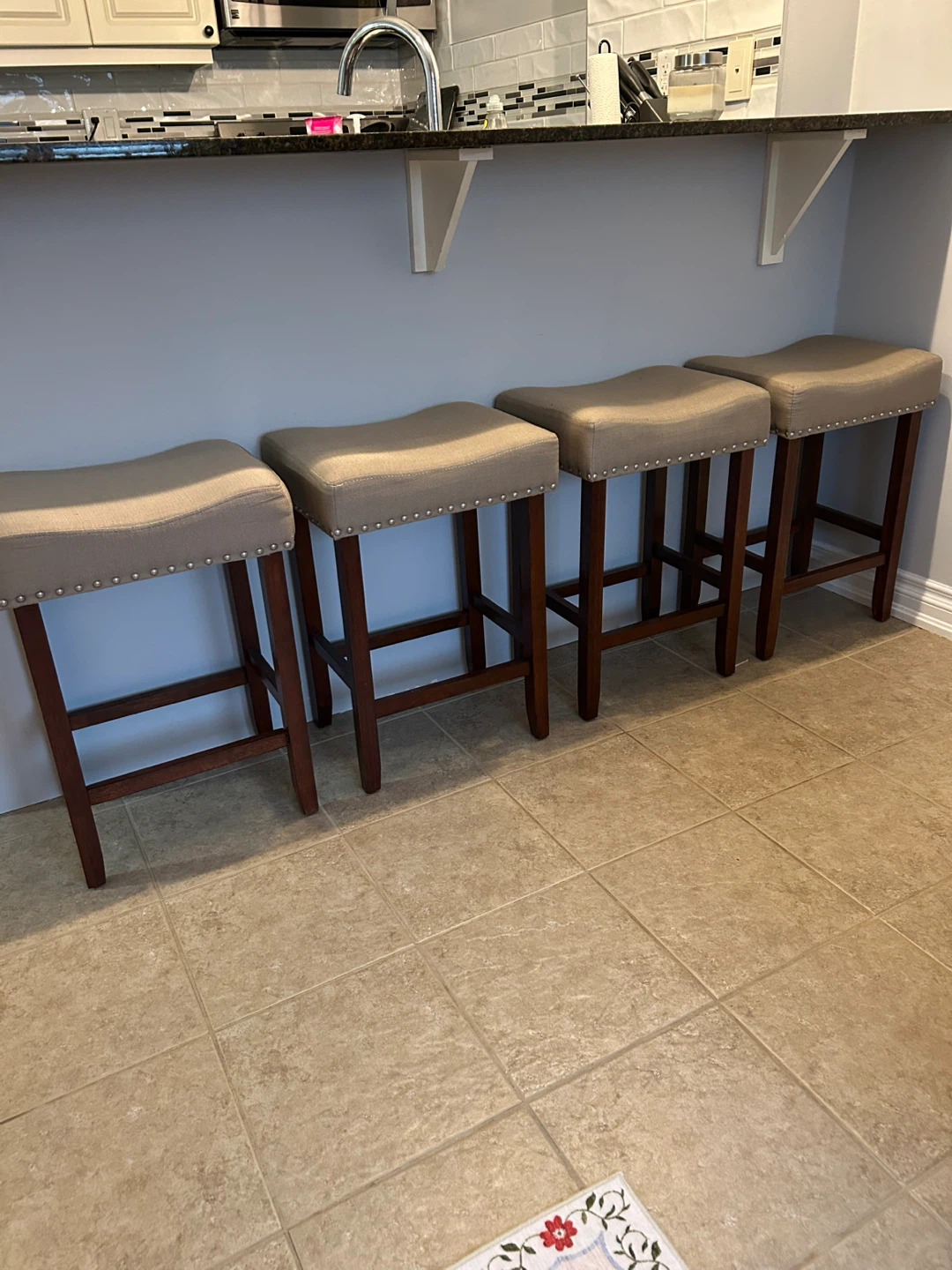 Set of 4 Tufted Saddle Bar Stools
