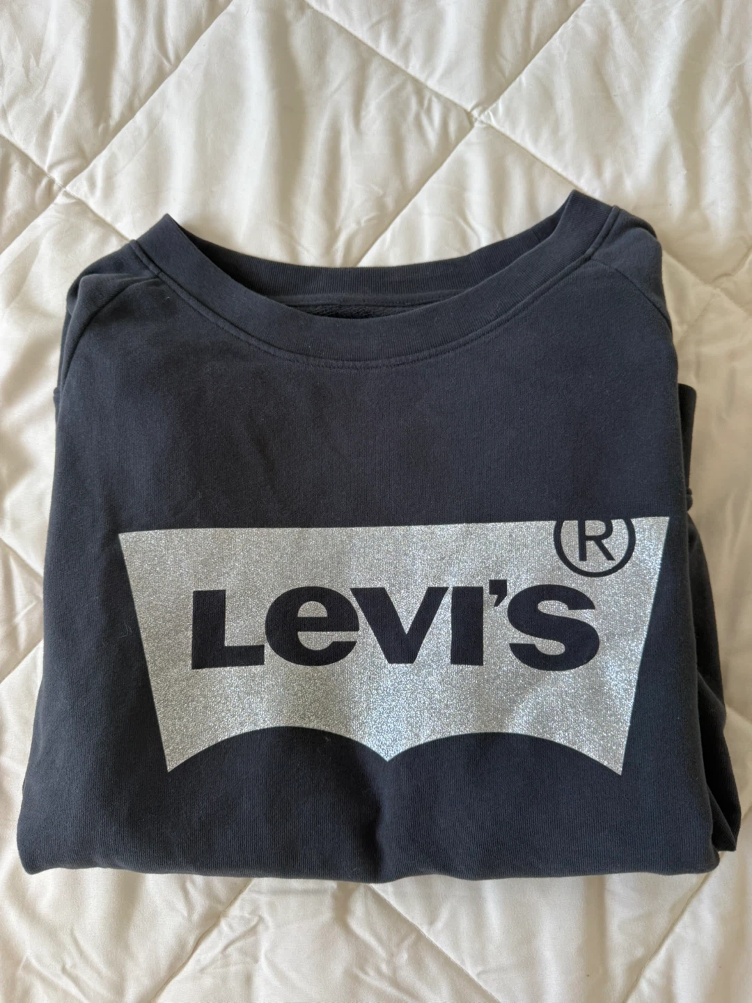 Levi’s Black Cropped Glitter Logo Crewneck Sweatshirt Size M