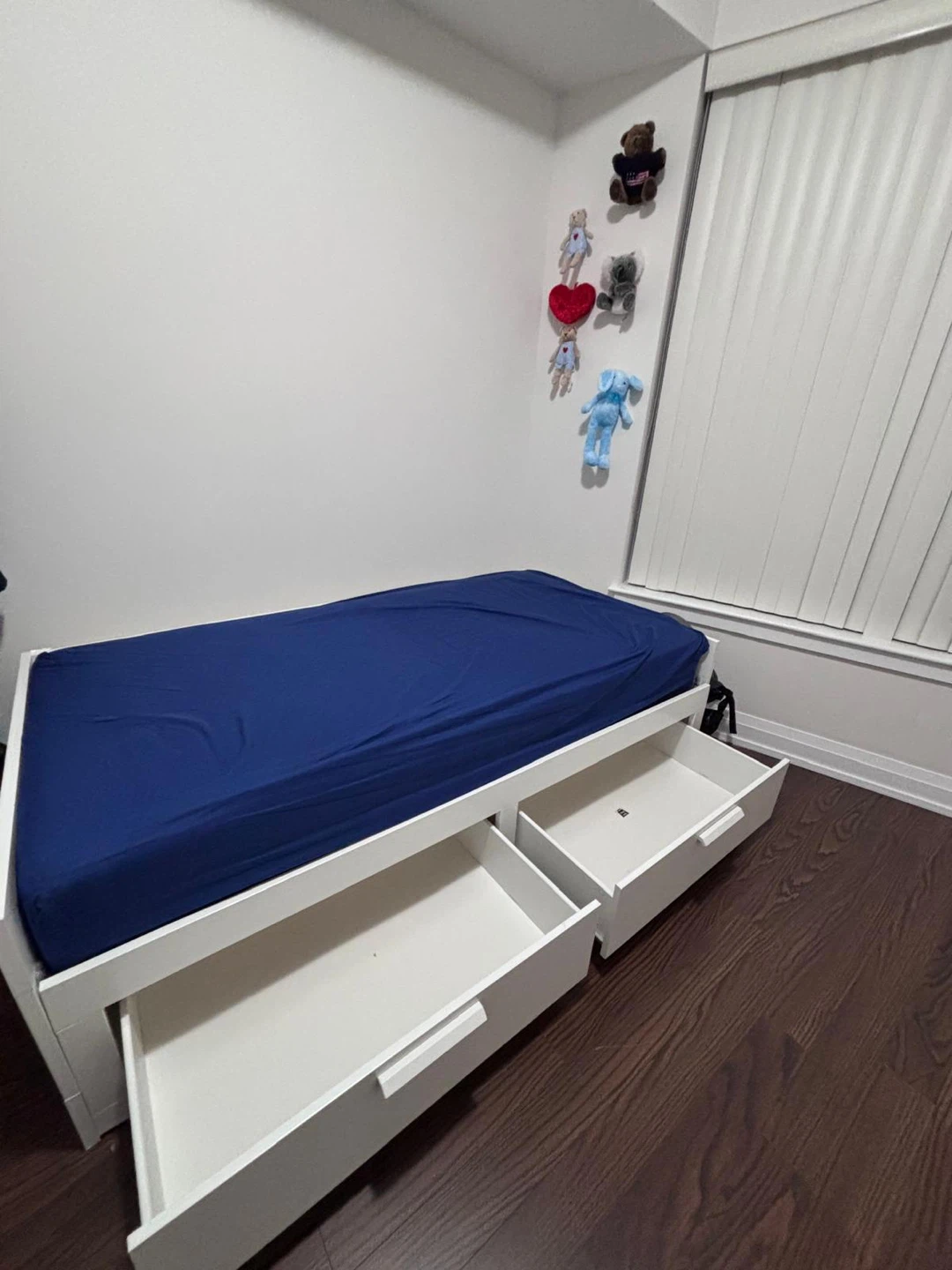 IKEA White Daybed with Storage Drawers - photo 2
