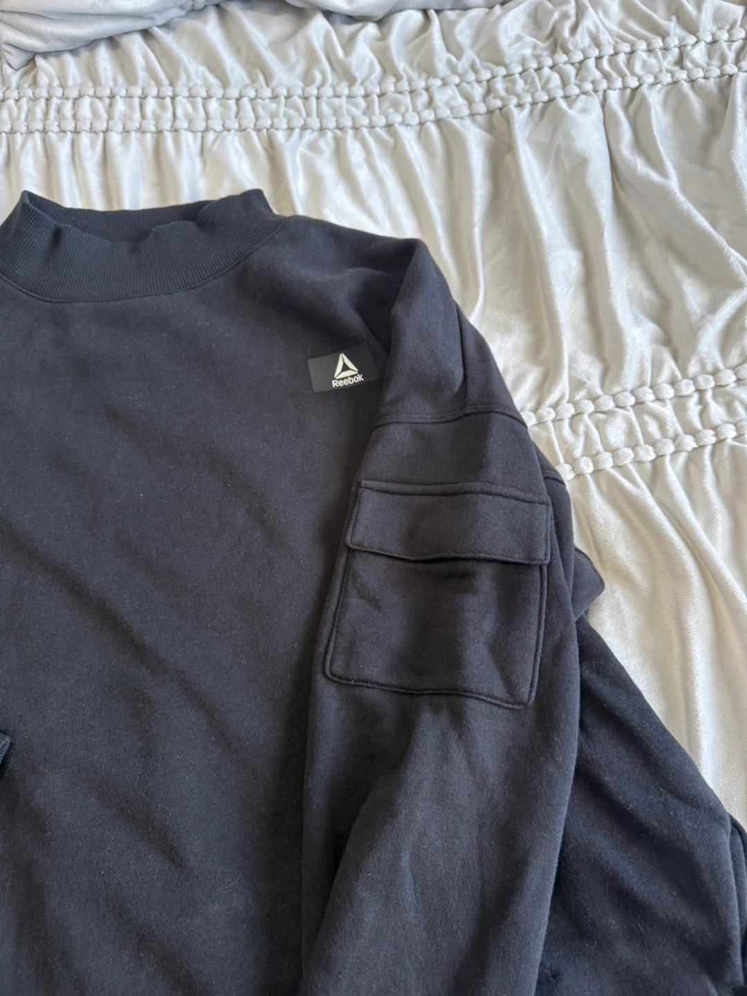 Reebok Black Crewneck Sweatshirt Women’s M - photo 2