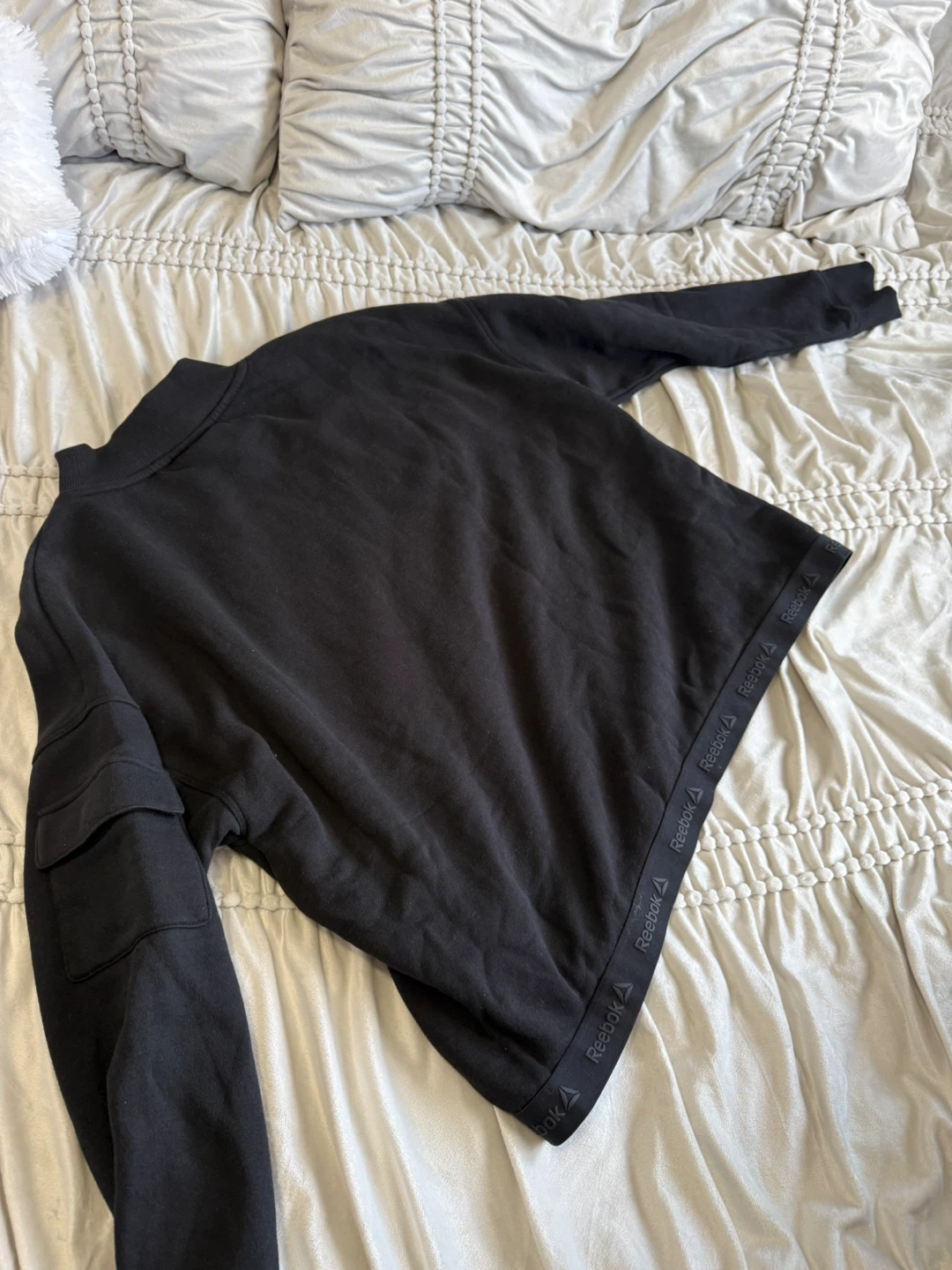 Reebok Black Crewneck Sweatshirt Women’s M - photo 3