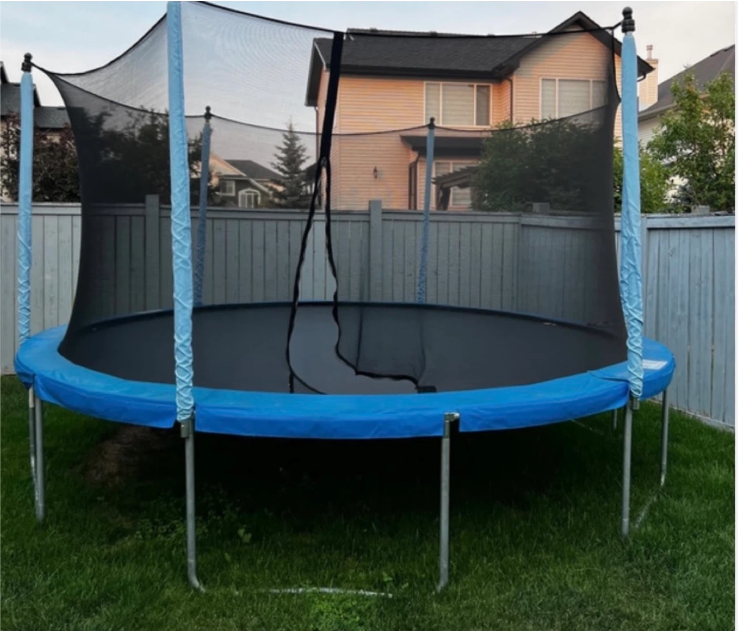 Trampoline with Safety Enclosure Net 12ft round
